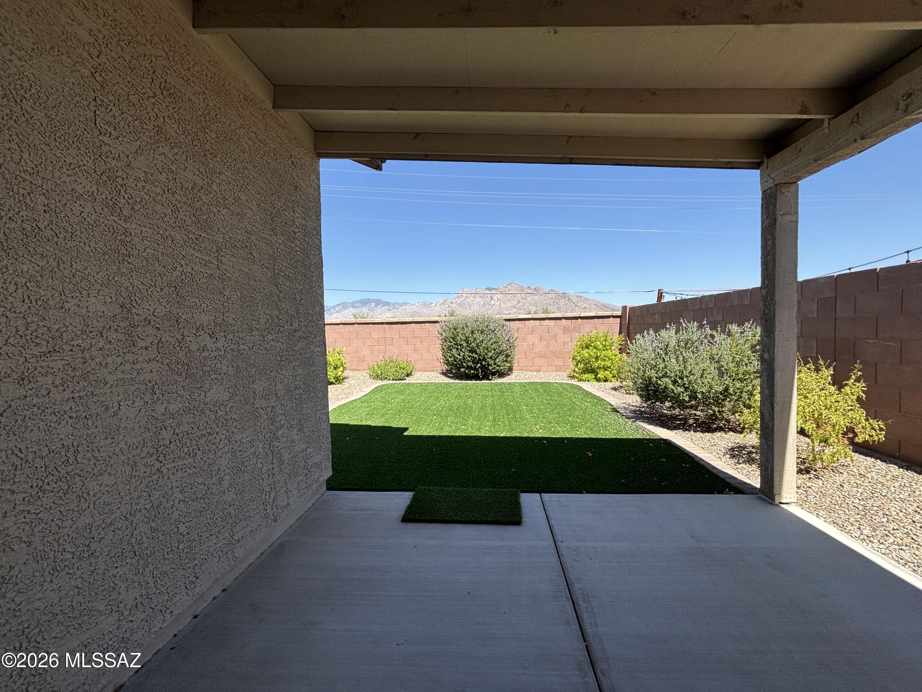 Vista Del Oro (1-108) - Residential Lease