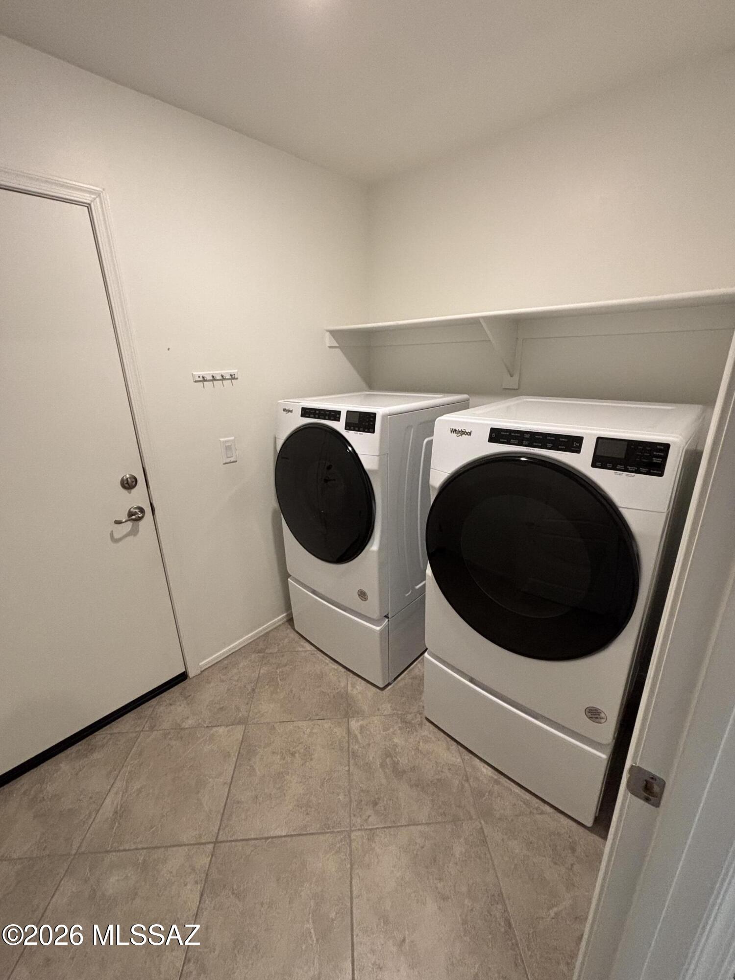 Vista Del Oro (1-108) - Residential Lease