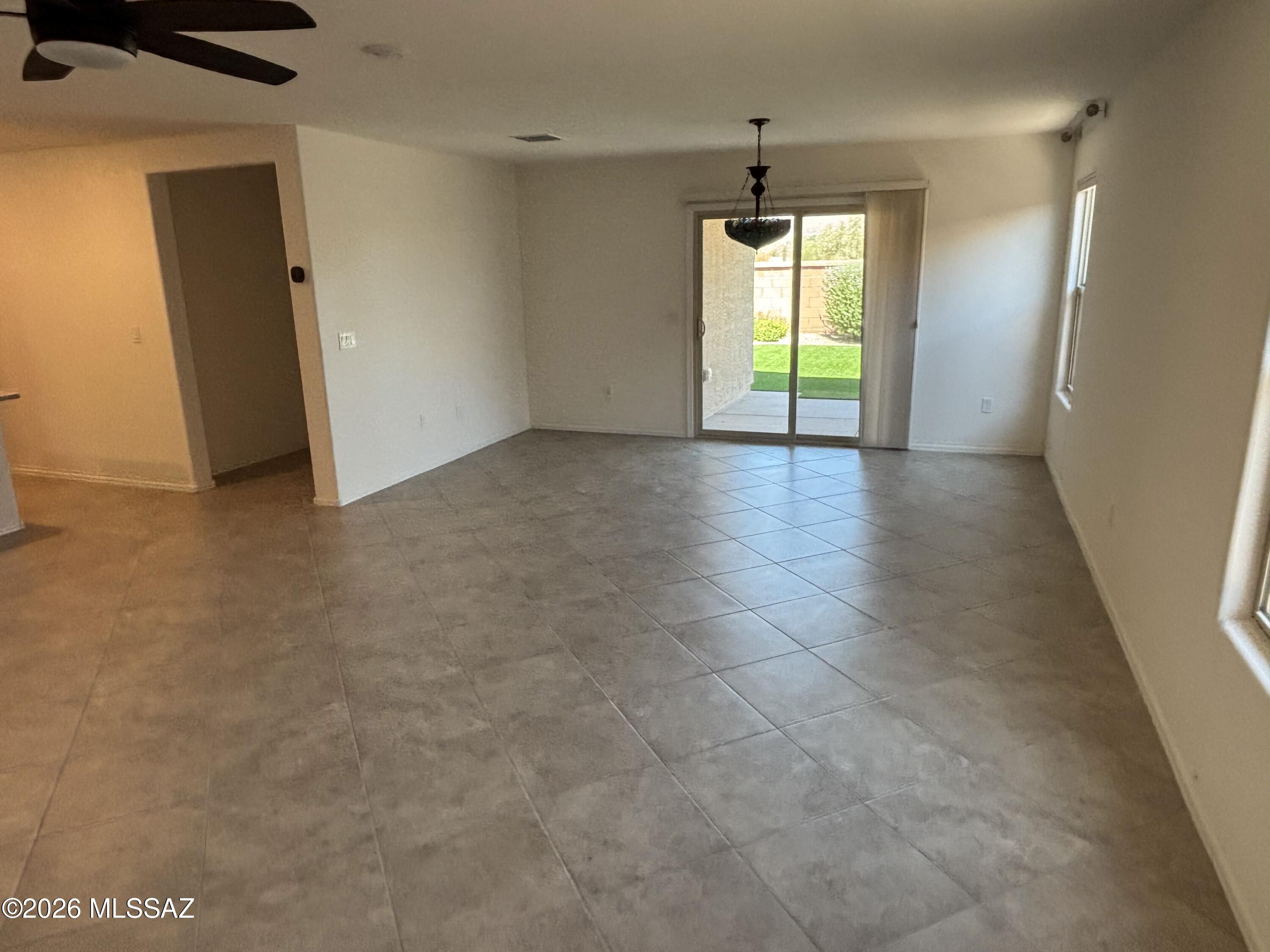 Vista Del Oro (1-108) - Residential Lease
