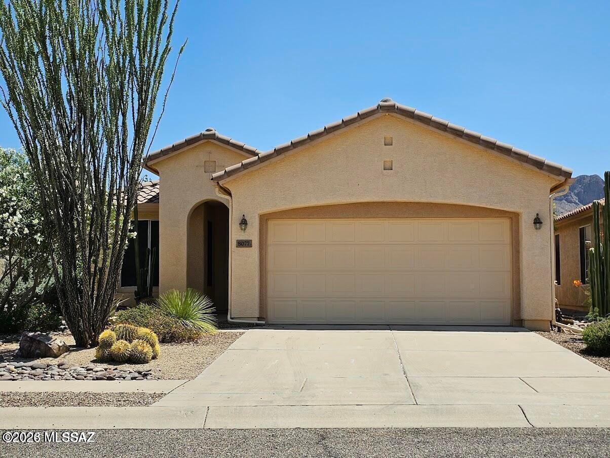 Wonderful 55+ home in Continental Ranch Sunflower, this home has tile in all the main living areas, wonderful kitchen with room for kitchen table, large living room with built in cabinets, laundry room with washer/dryer, large main bedroom, with walk in closet, nice size bay window seat, 2 car garage with built in cabinets, walk out side to the screened in Arizona room.