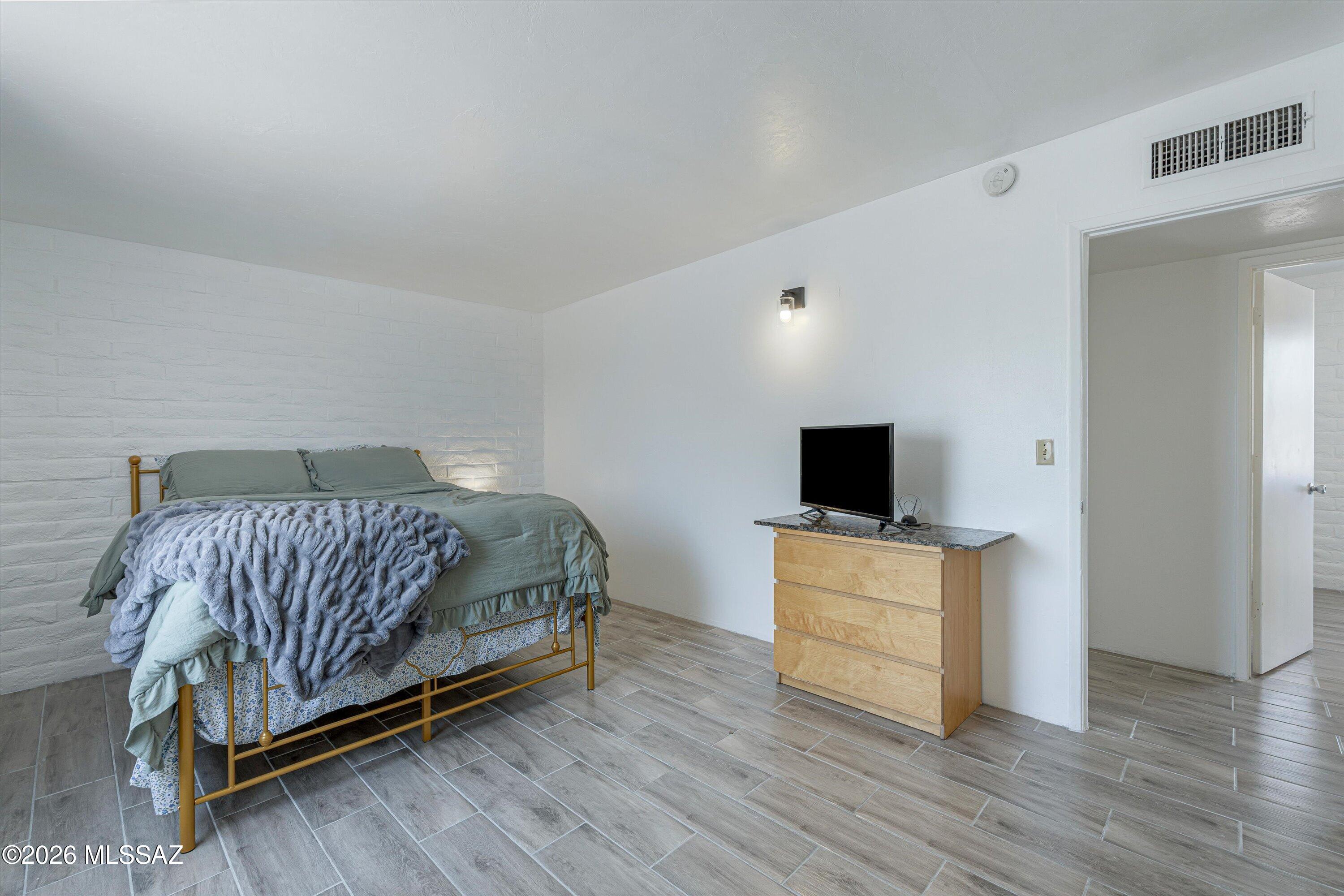 Valley View East NO. 5 (1-344) - Residential