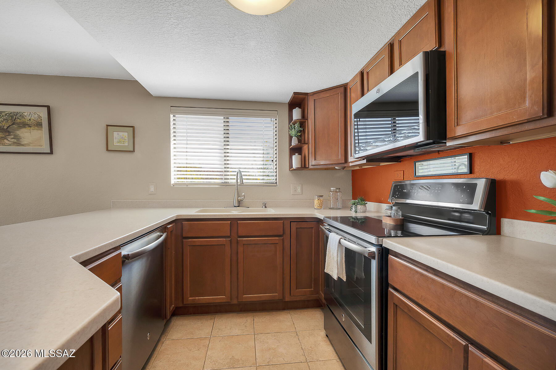 Ventana Vista Condominiums - Residential