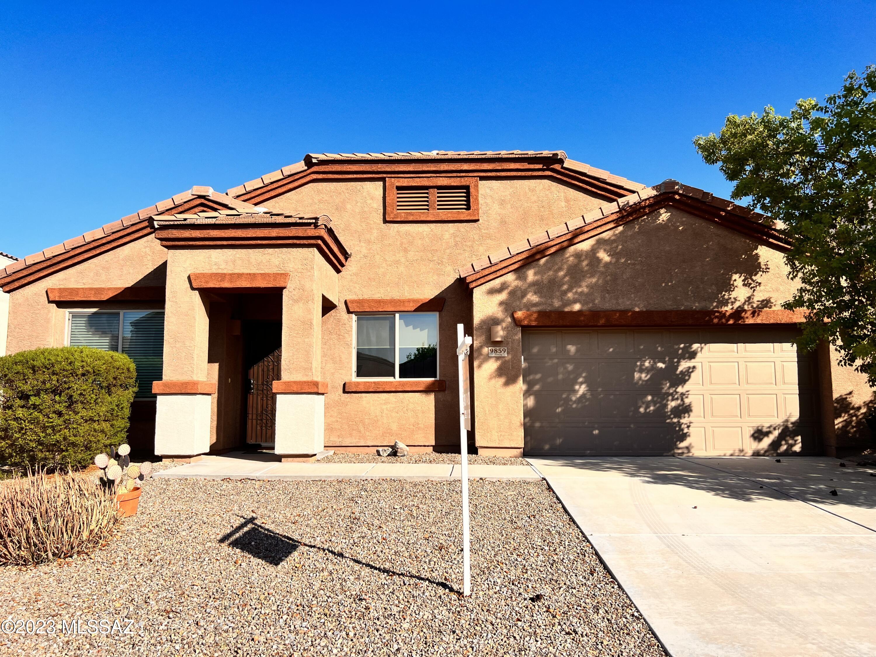 Open concept floor plan lends to entertaining with ease as the kitchen opens into the living, and dining areas from all sides. Faces Northwest and has mountain views, and a beautiful wash between the next community. Sunsets are stunning over the Tucson mountains, and the large extended patio provides shade. Tenant occupied until 07/01/2026