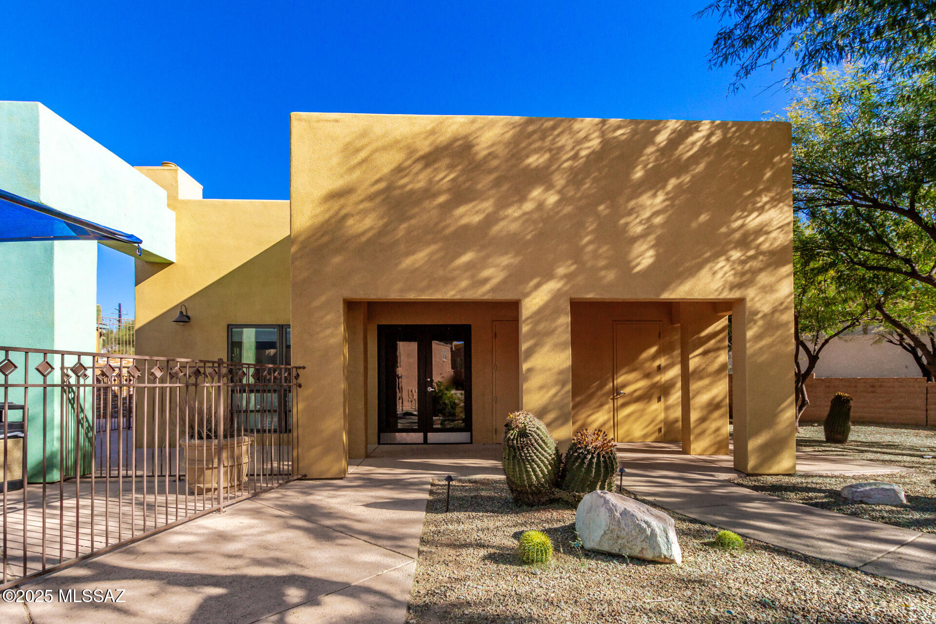 River Walk (1-140) - Residential