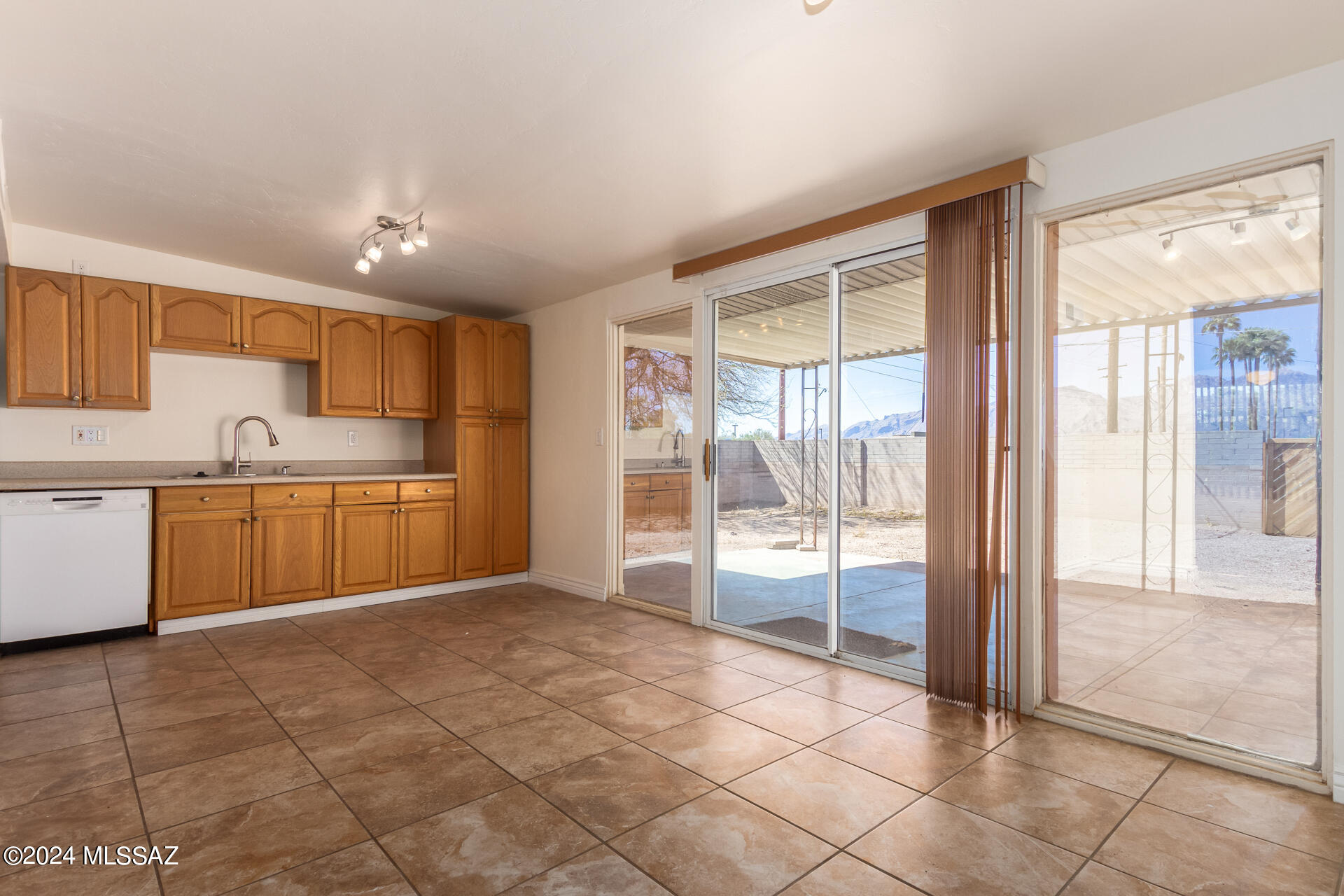 Carriage Hill No. 3 (351-432) - Residential Lease