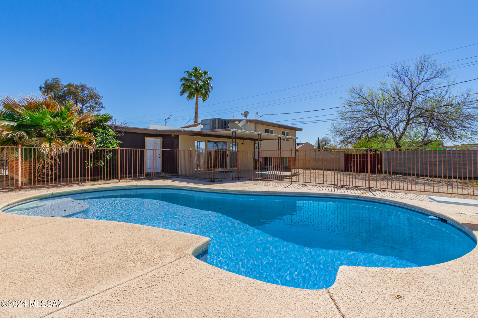 Carriage Hill No. 3 (351-432) - Residential Lease