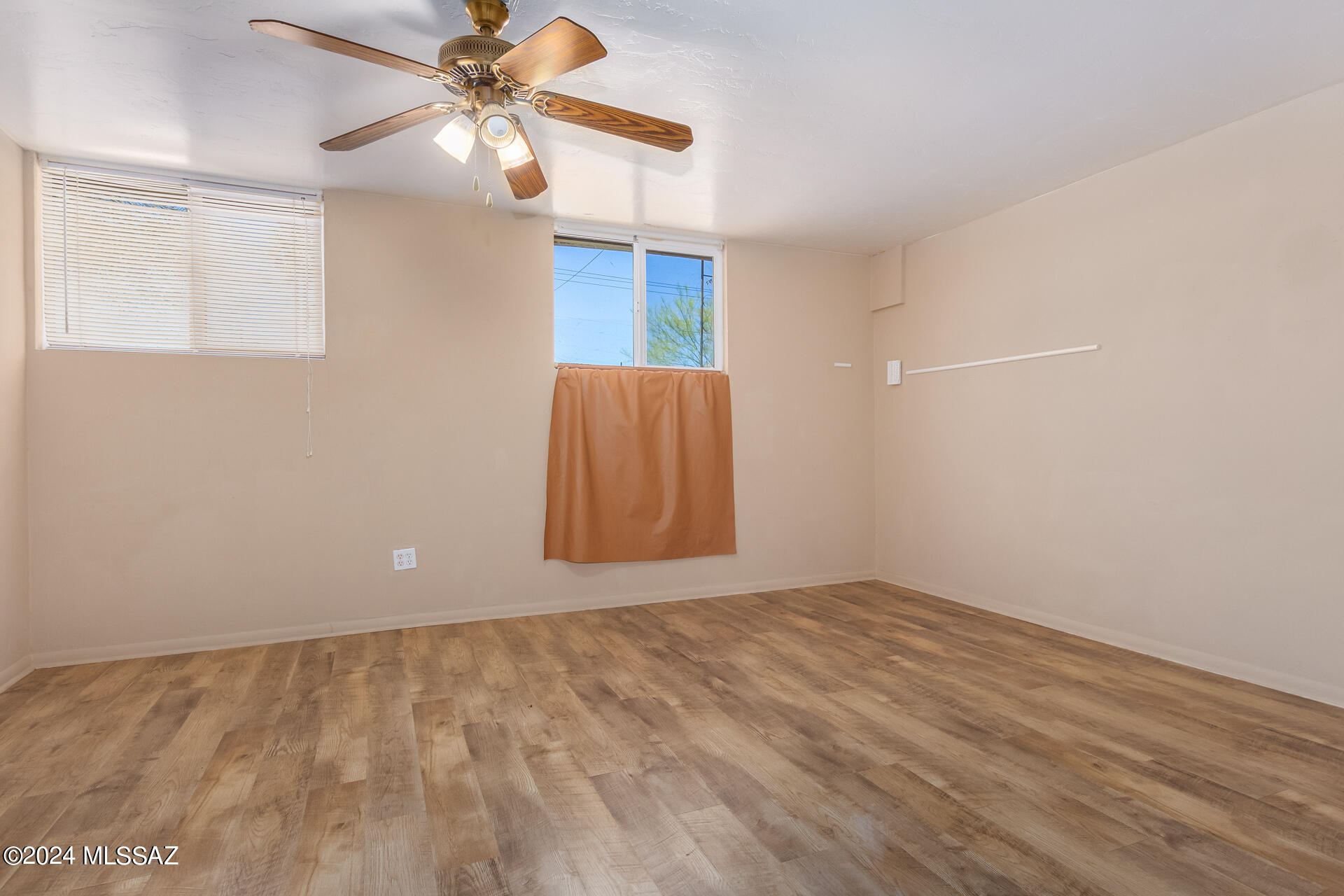 Carriage Hill No. 3 (351-432) - Residential Lease