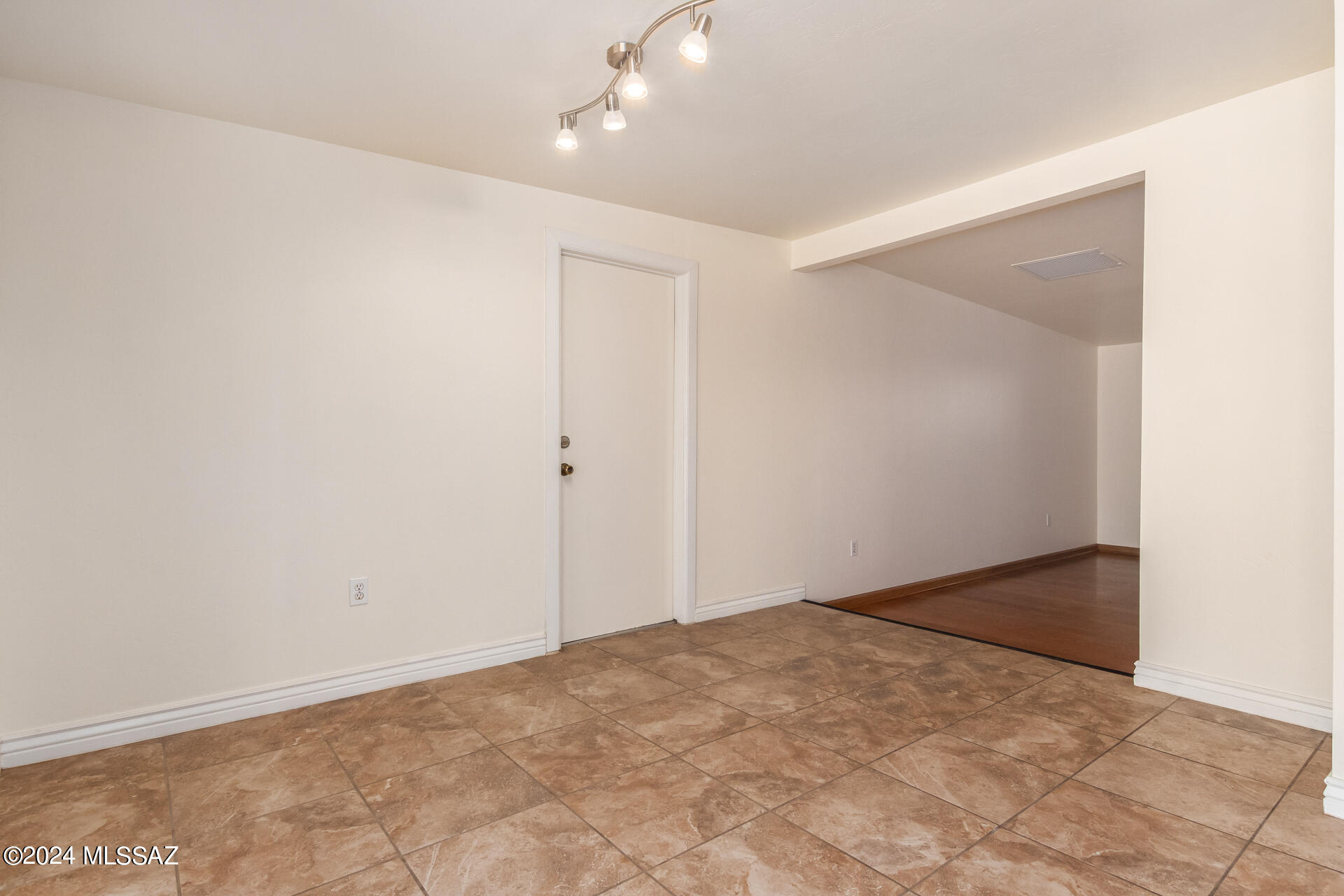 Carriage Hill No. 3 (351-432) - Residential Lease