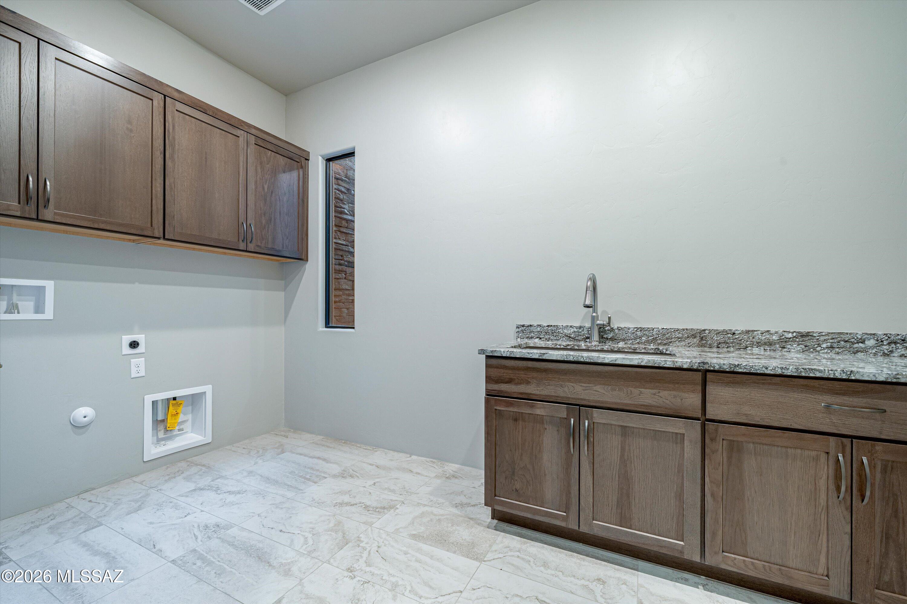 Honey Bee Ridge(The Estates At) - Residential