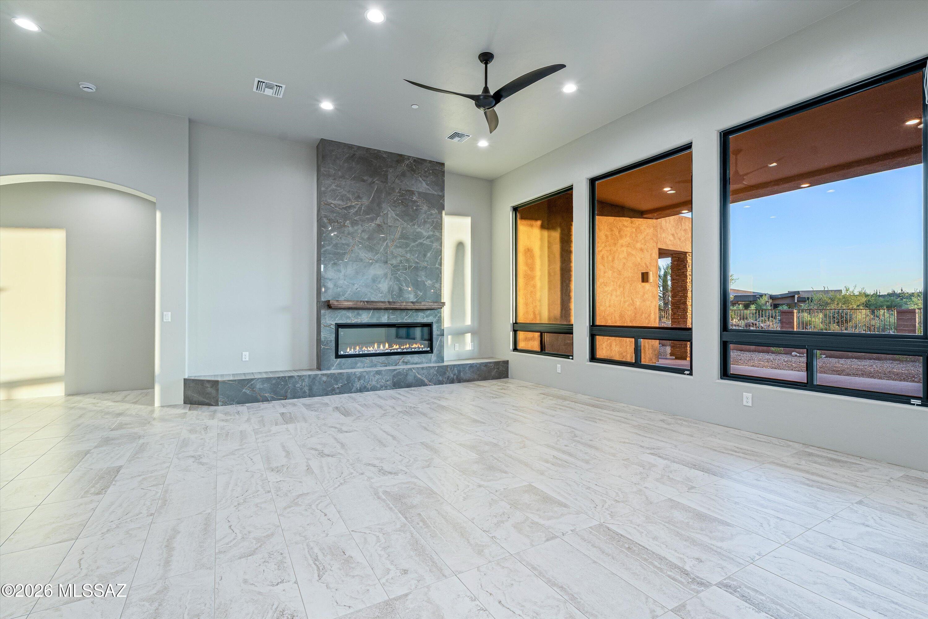 Honey Bee Ridge(The Estates At) - Residential