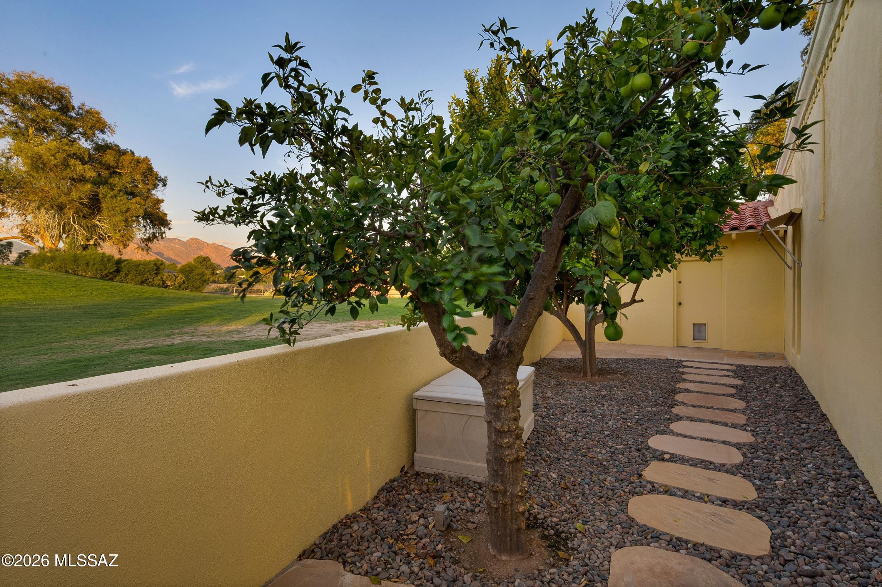 Casas De Oro(1-2) - Residential