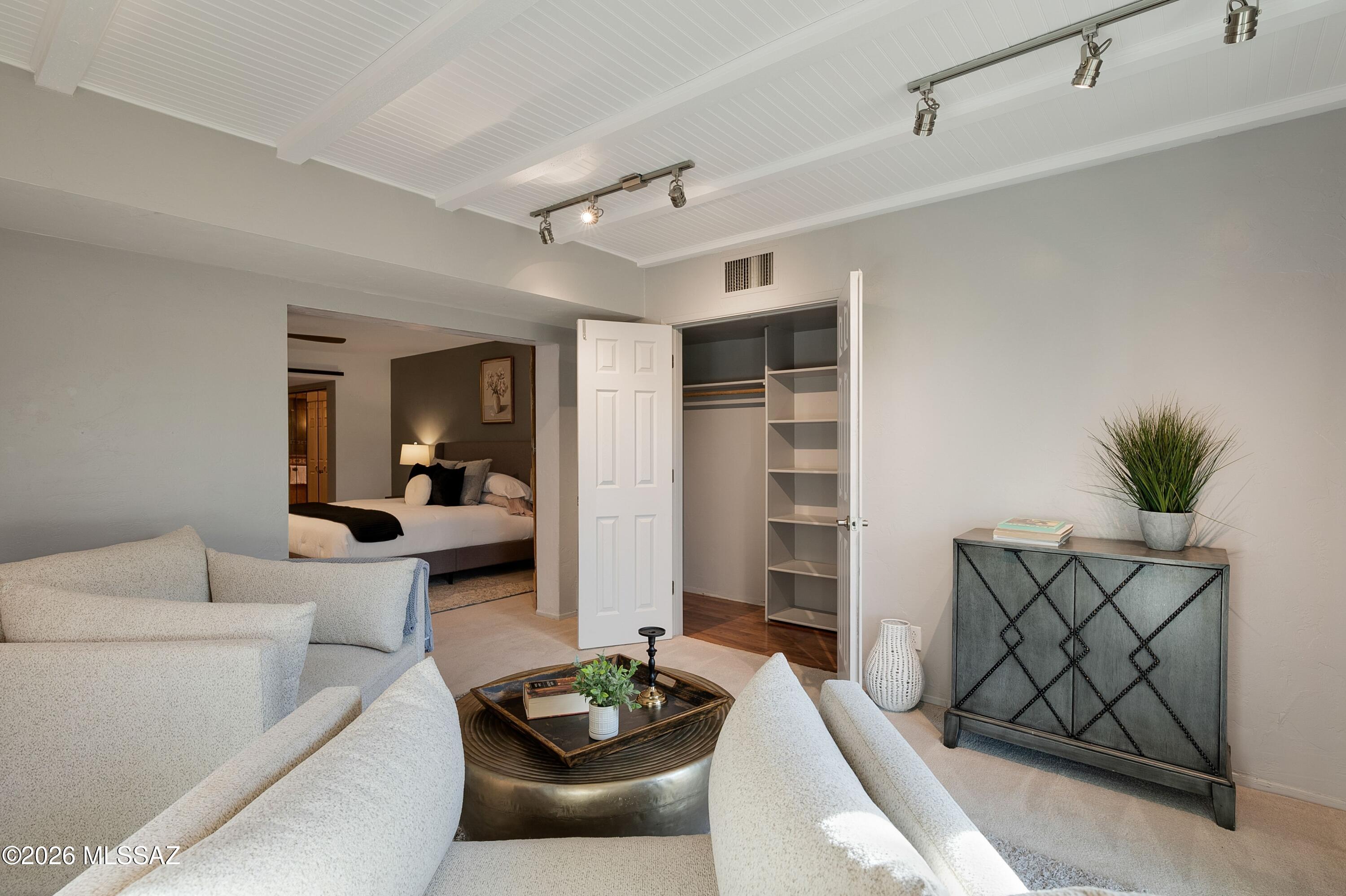 Casas De Oro(1-2) - Residential