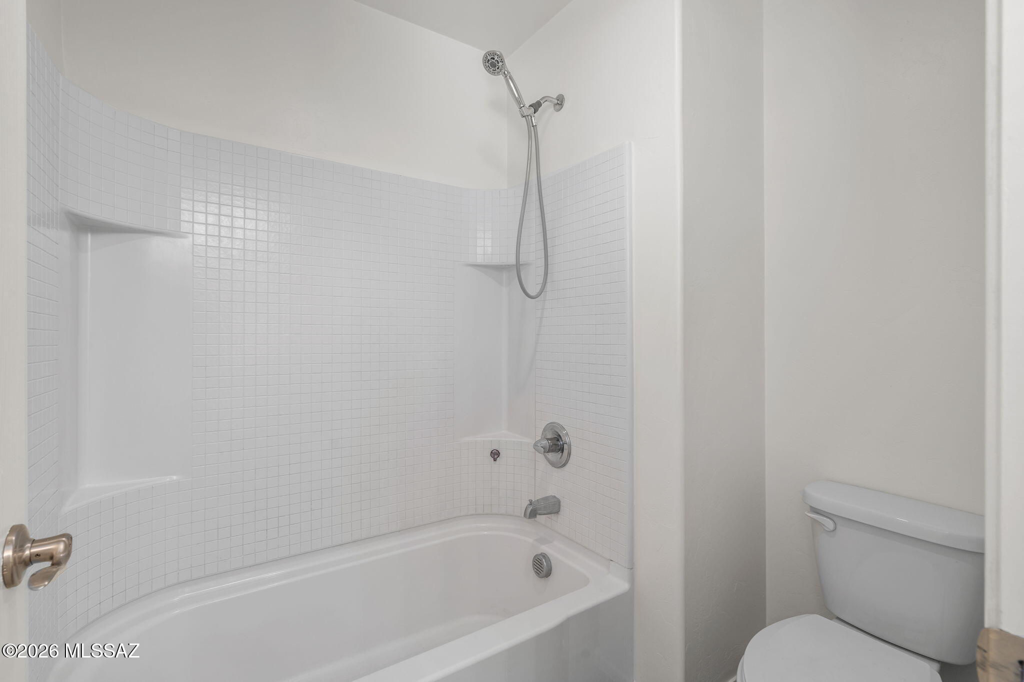 Linda Vista Heights SQ20161440591 - Residential Lease