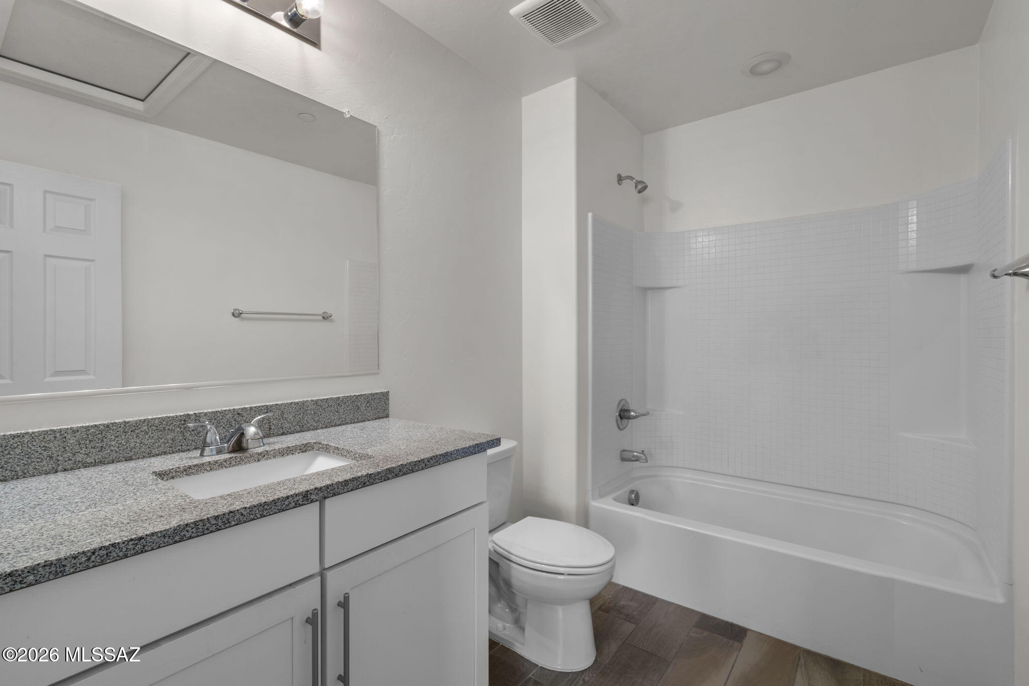 Linda Vista Heights SQ20161440591 - Residential Lease