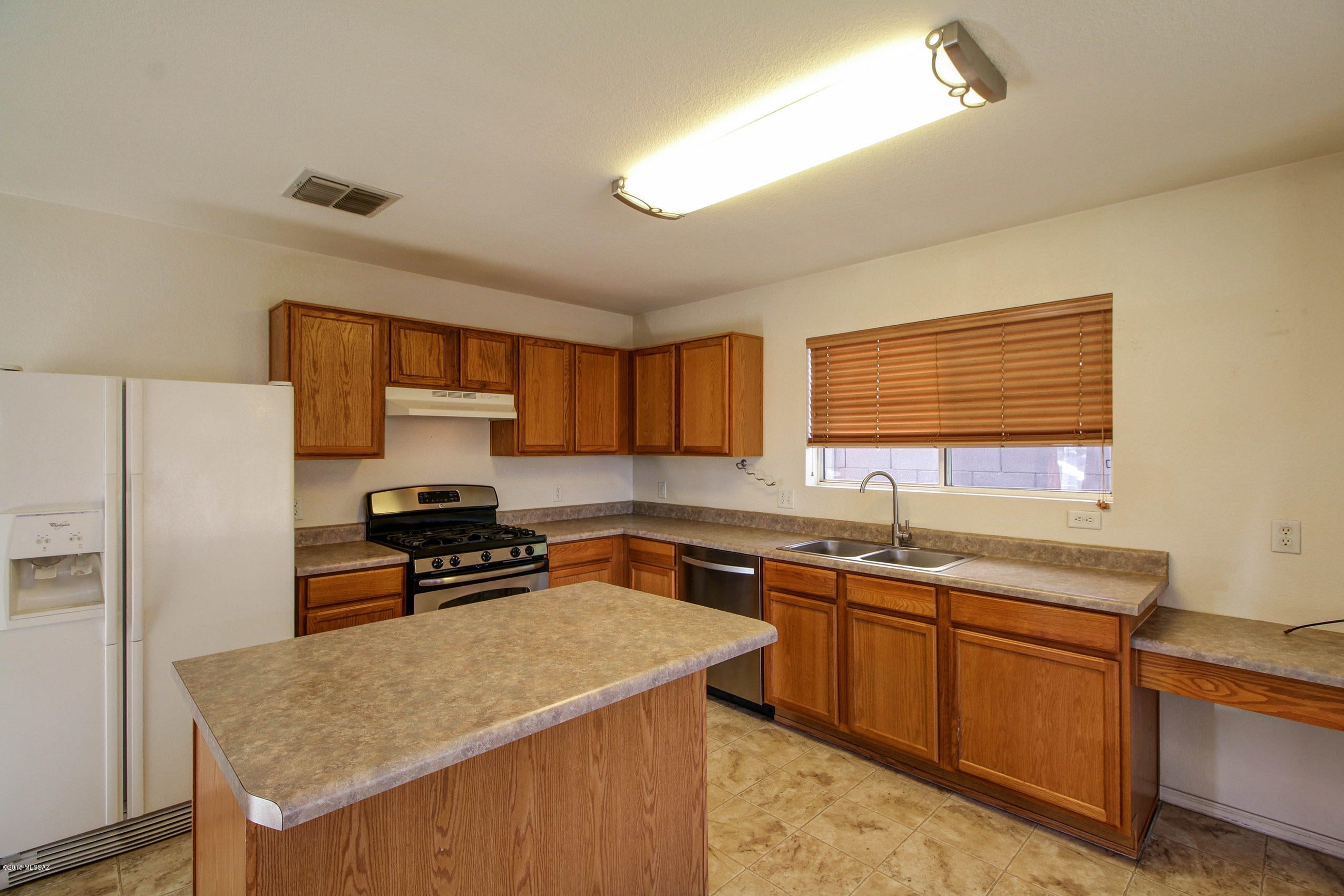 Tierra Vista Phase I (99-285,299-309,372-383) - Residential Lease