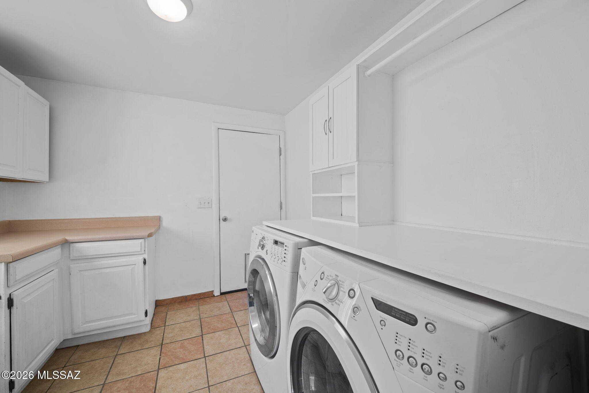 Casas Adobes Estates (541-618) - Residential