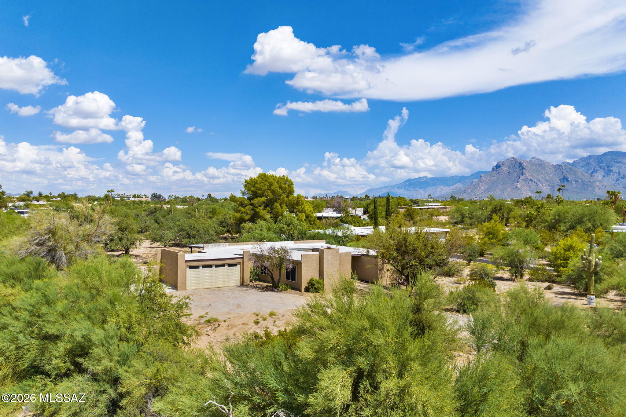 Casas Adobes Estates (541-618) - Residential