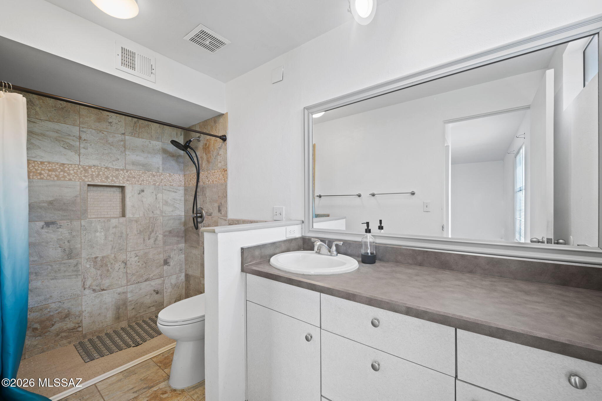 Casas Adobes Estates (541-618) - Residential