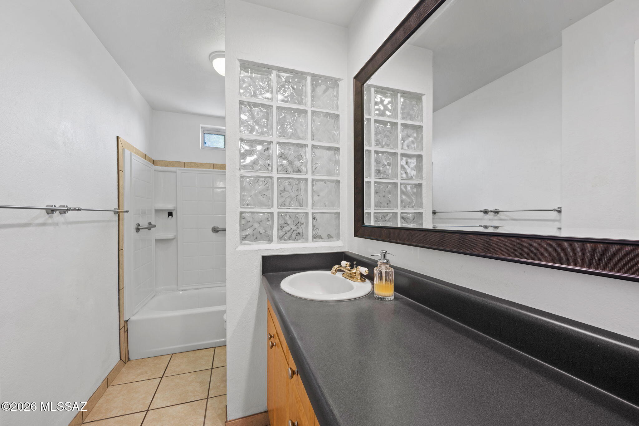 Casas Adobes Estates (541-618) - Residential