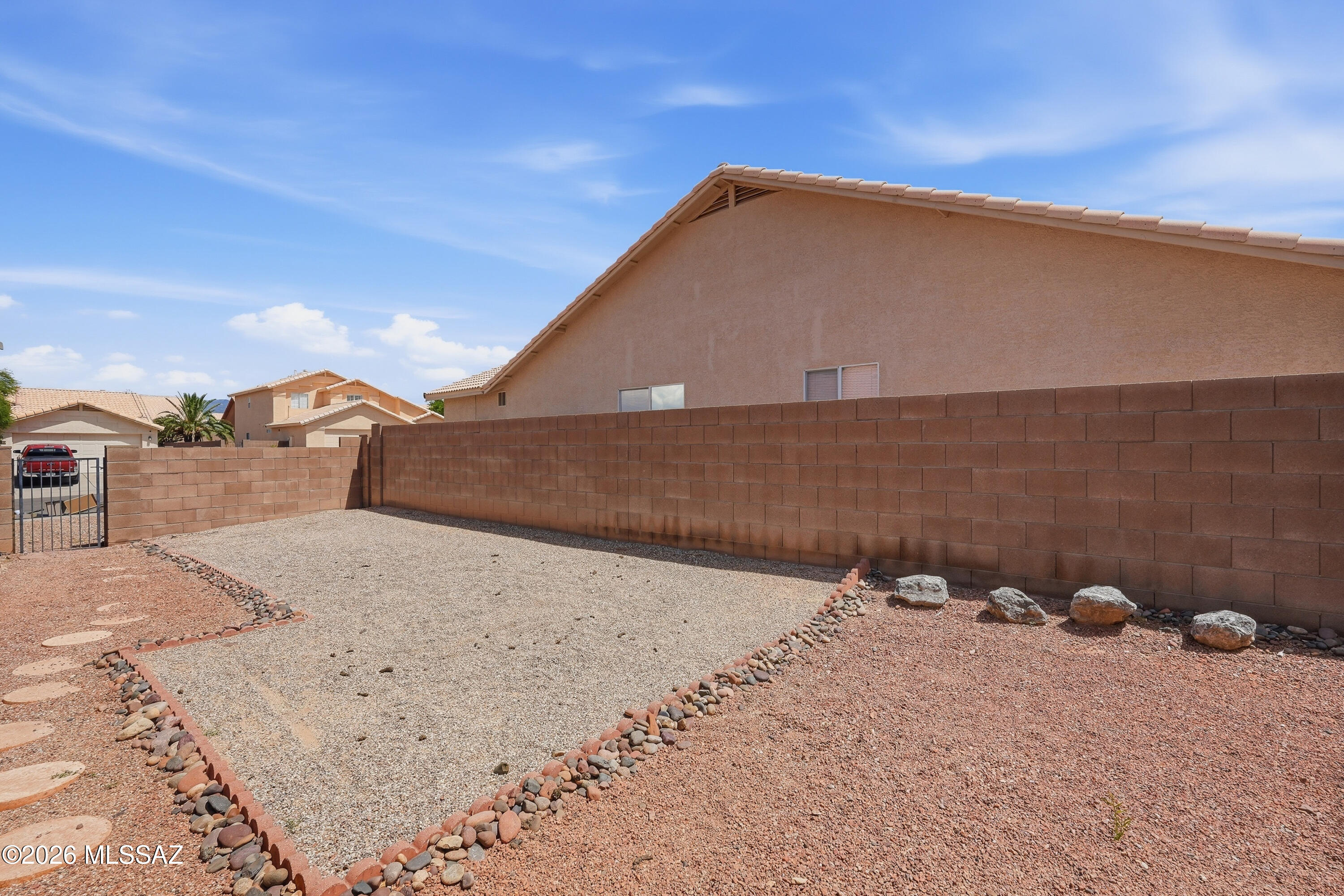 Hacienda Del Oro (1-879) - Residential