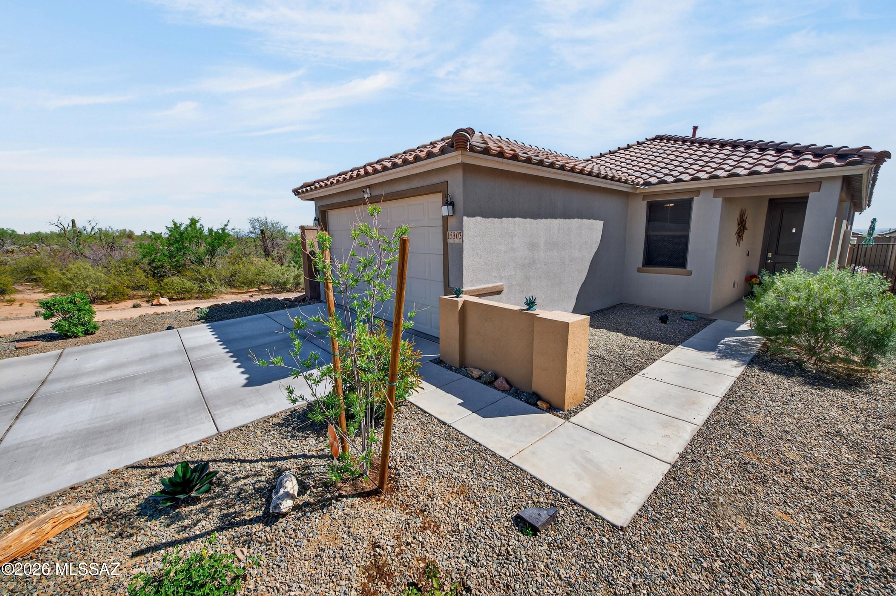 Entrada Del Rio - Residential