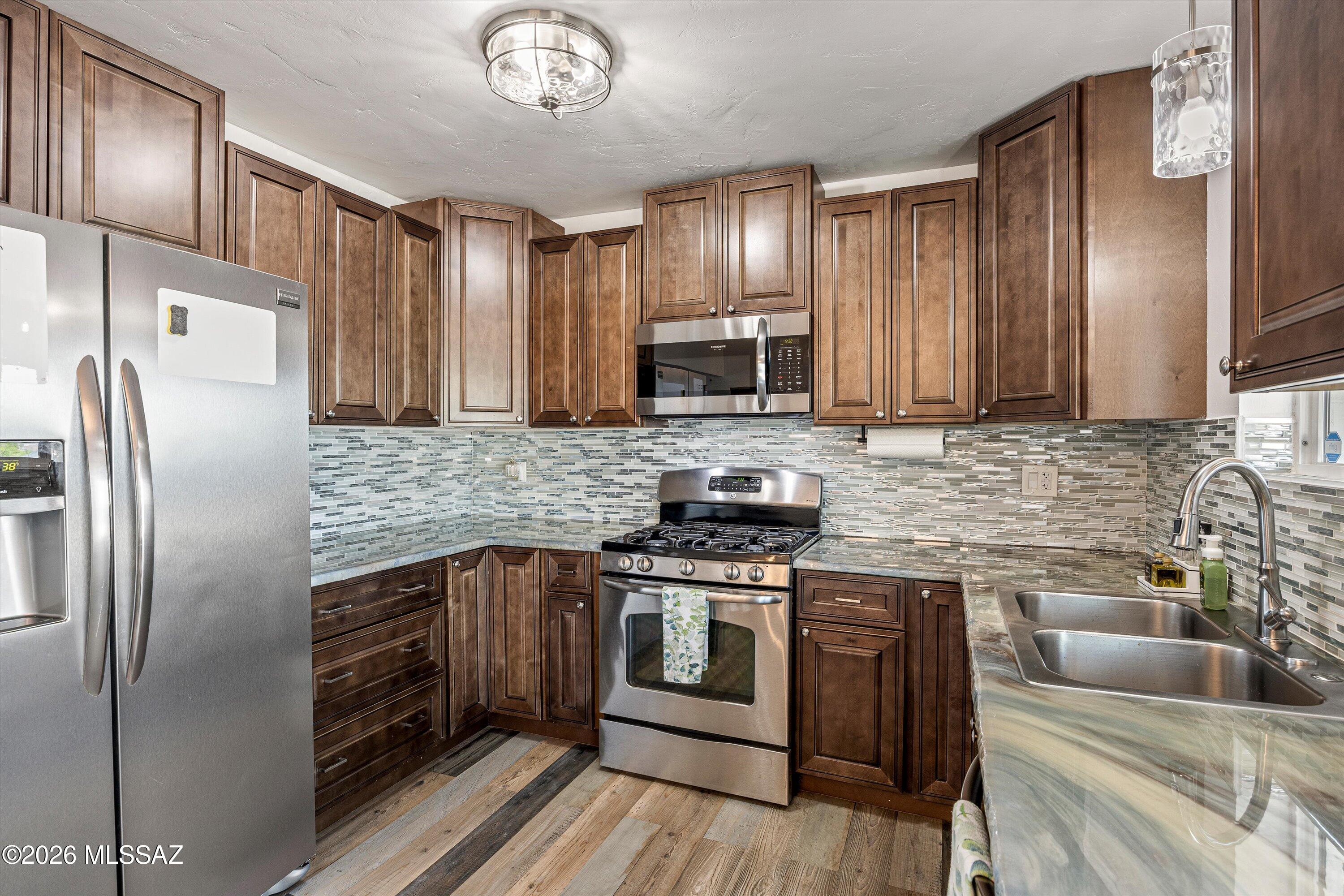 Orangewood Estates (110-212) - Residential