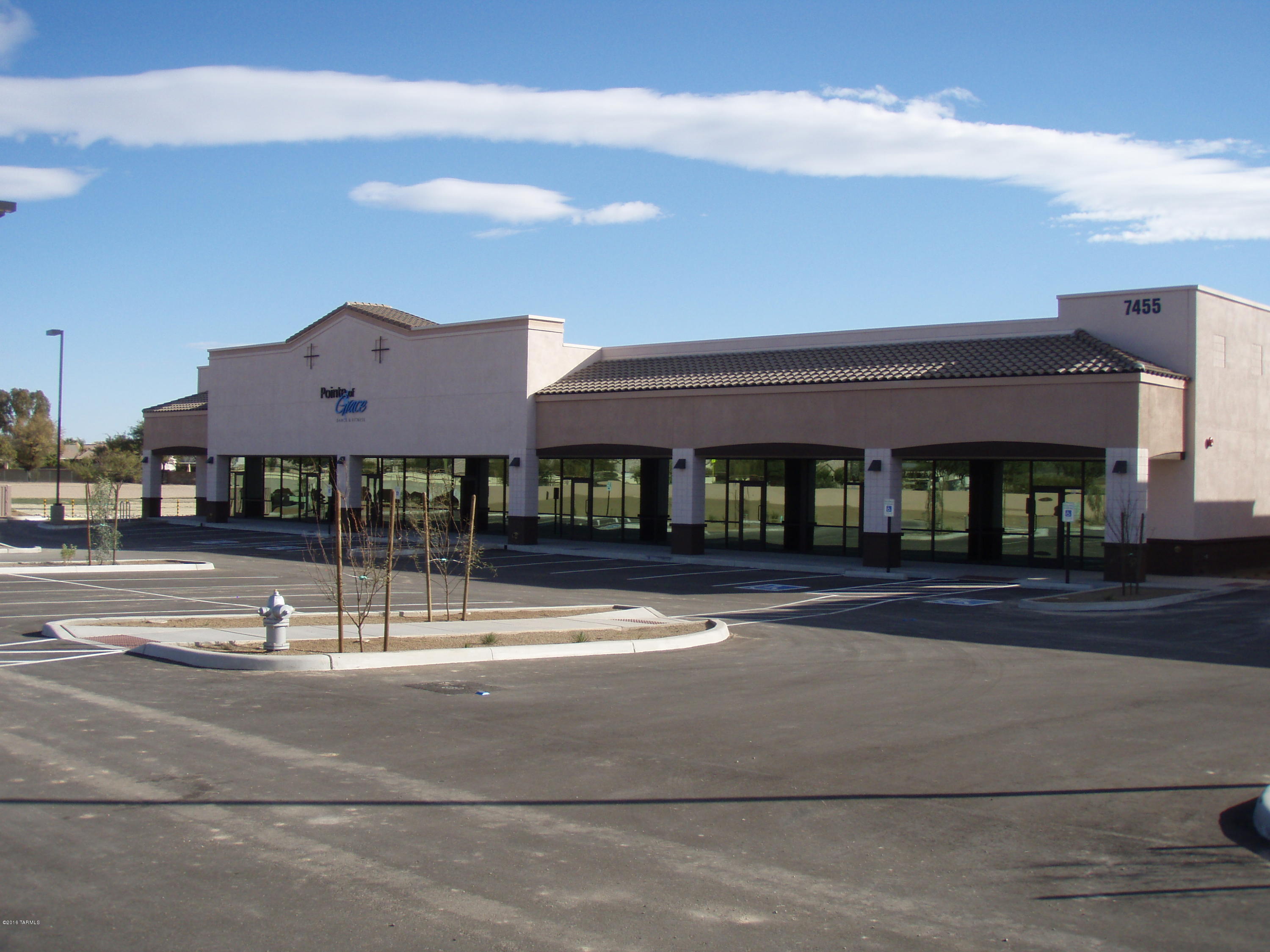 Twin Peaks Plaza, 7455 West Twin Peaks Road, Tucson, Arizona near the new Simon Property's Premium Outlet Mall (Part of Marana Center which will include an Auto Mall, Hotels and Power Center).

Phase 3 of Twin Peaks Plaza is a LEED (Leadership in Energy and Efficient Design) construction (Save 30% to 50% percent on utilities plus low NNNs-$4.25), we have an End Cap in white box condition available up to 2400 SF with patio and  a drive-through outparcel that is available for lease or sale.  A few highlights:

•	Closest Retail Center to the new Simon Property’s Premium Outlet Mall.
•	Twin Peaks Plaza hosts the local Farmers Market, Health Fair and various community events. See More â€¢	Access to the community pool, park, baseball fields, soccer fields and administration office is through Twin Peaks Plaza.
â€¢	To the west of this property is Saguaro Bloom, a 700-acre, 2400-home development.
â€¢	To the east of this property is The Cascada, a 4960-home development  and Marana Center.
â€¢	Twin Peaks Rd. connects Marana's two planned communities - Continental Ranch and Dove Mountain. 
â€¢	The Twin Peaks area in the past six months had 49% of the Tucson area new- home permits and 48% of new-home closings.