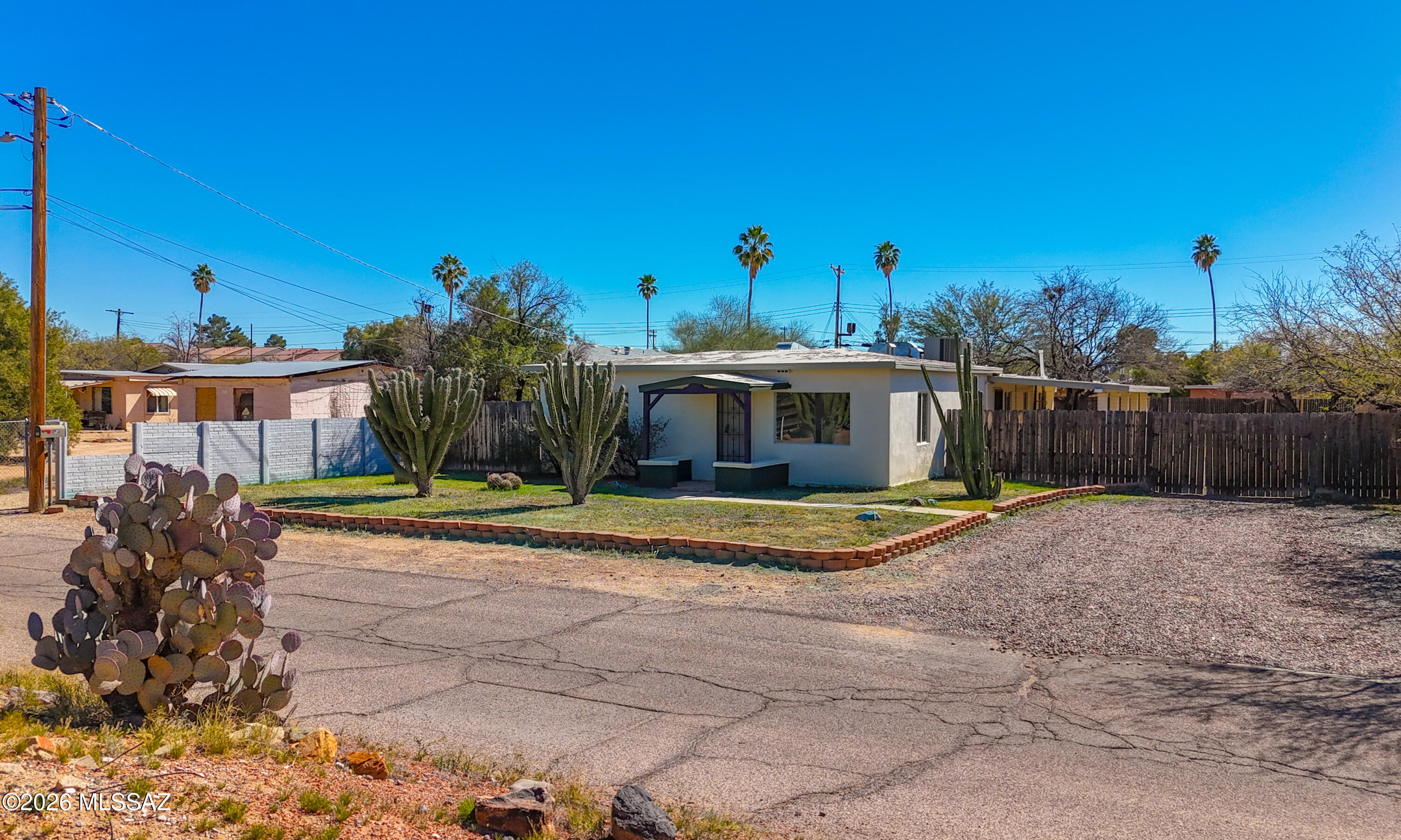 Beautiful 5-bedroom, 2-bathroom home located in the heart of Tucson. This spacious property has been freshly painted throughout the interior and features brand-new carpet across the entire home, giving it a bright and refreshed feel. The kitchen offers a large pantry, providing plenty of storage for everyday needs. Enjoy both a generous front yard and a large backyard, perfect for outdoor living, entertaining, or future customization. Conveniently situated near grocery stores, shopping centers, and everyday amenities, this centrally located home offers comfort, space, and accessibility. A great opportunity for buyers looking for a move-in-ready home in a prime Tucson location.