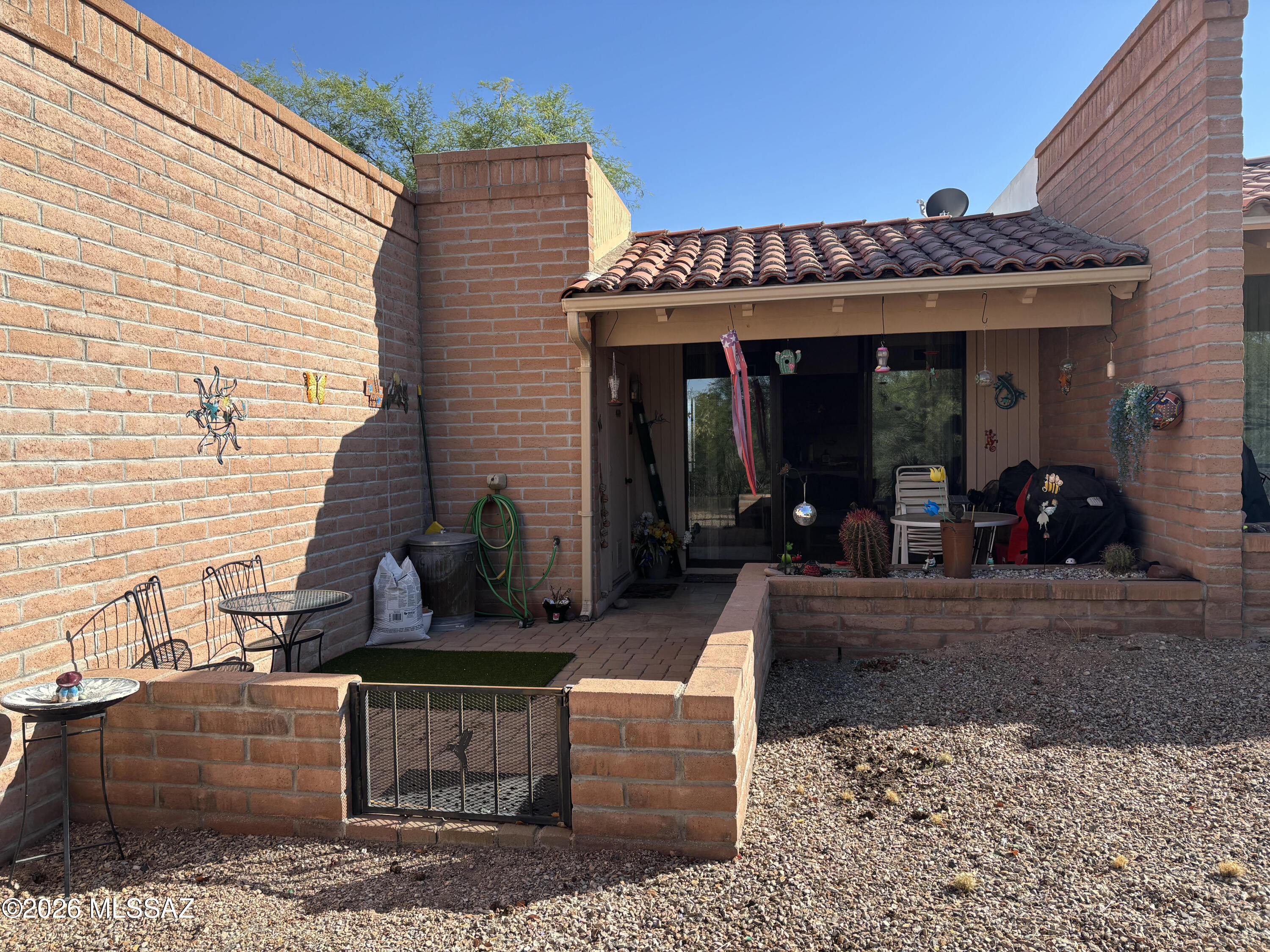 Peace and quiet meet modern comfort in this lovely Desert Casitas home. Whether you're looking for a seasonal retreat or a smart long-term investment, this one-bedroom casita delivers. From the flooring to the expanded outdoor living space overlooking the golf course, every detail invites you to slow down and enjoy the view. Just a short stroll from local amenities and recreation, it offers the quintessential desert lifestyle.