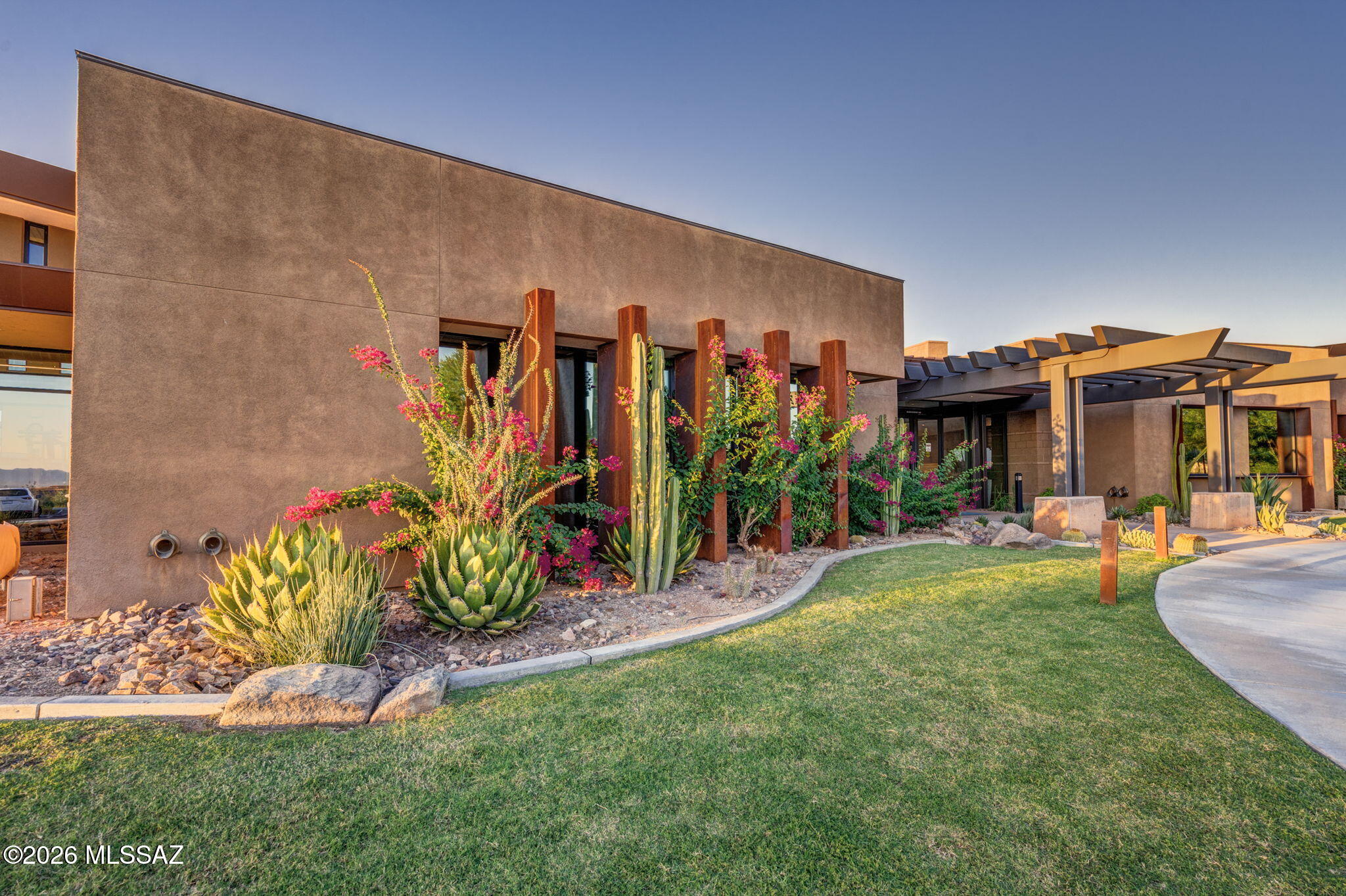 Del Webb At Dove Mountain VI - Residential