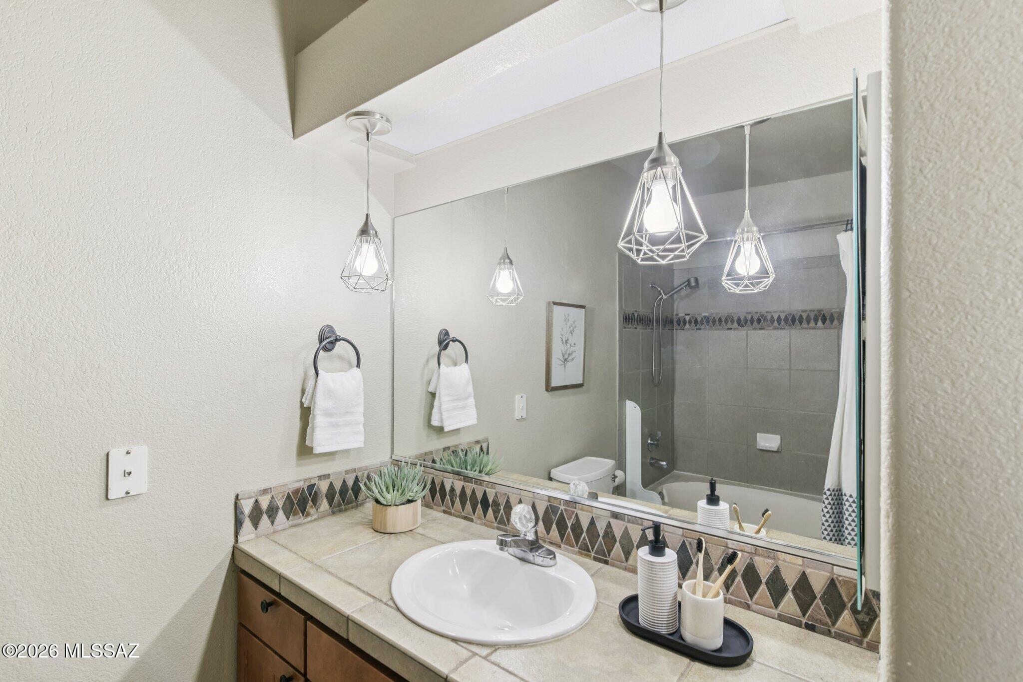 Pinnacle Canyon Condominium - Residential