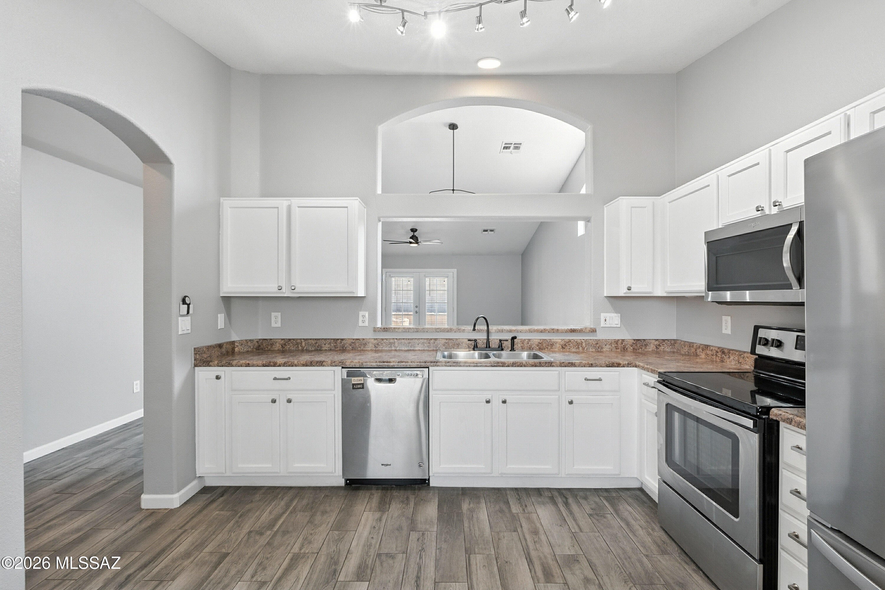 Diamond Key At Rita Ranch NO. 2 (1-67) - Residential Lease