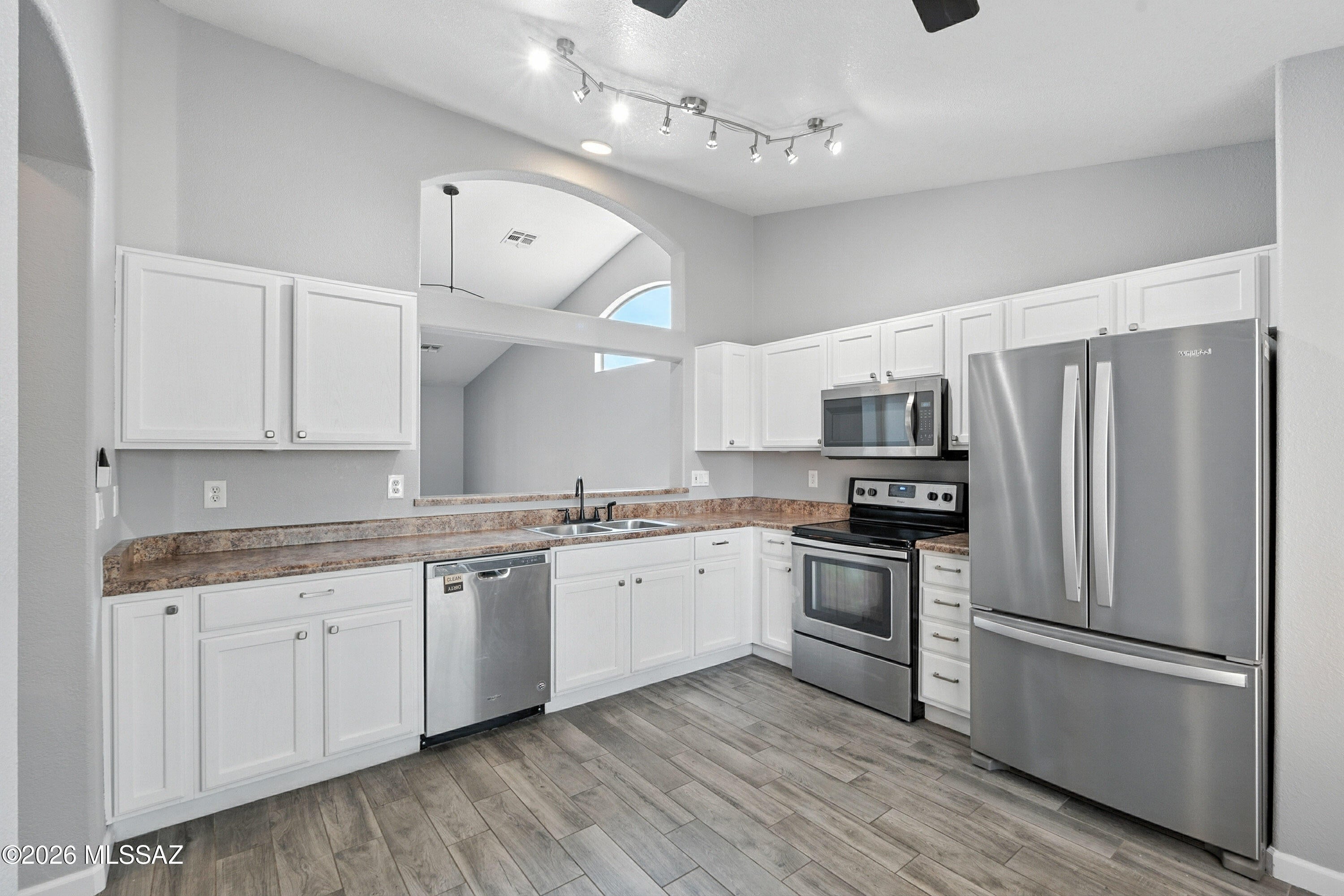 Diamond Key At Rita Ranch NO. 2 (1-67) - Residential Lease