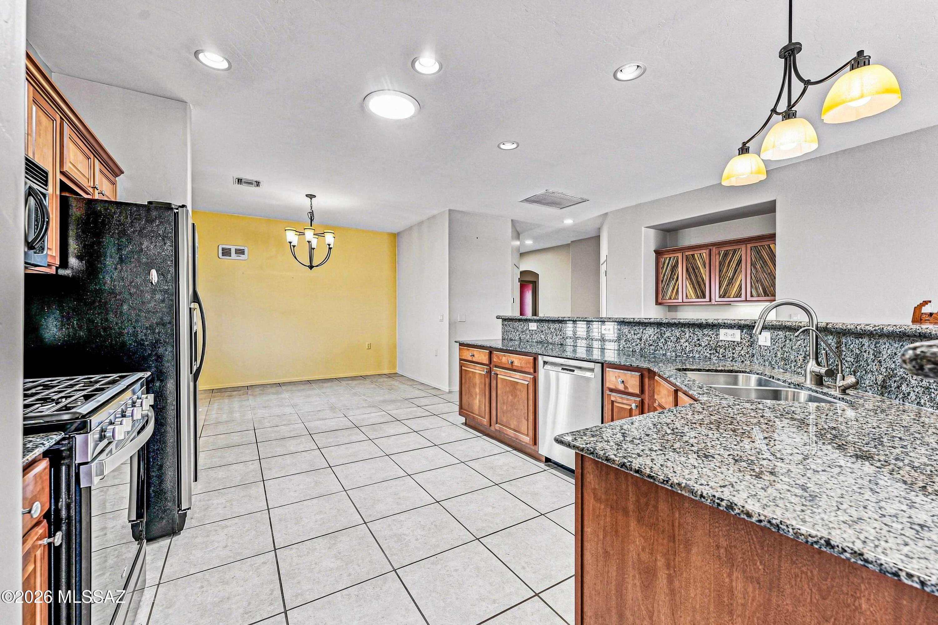 De Anza Links (1-22) - Residential