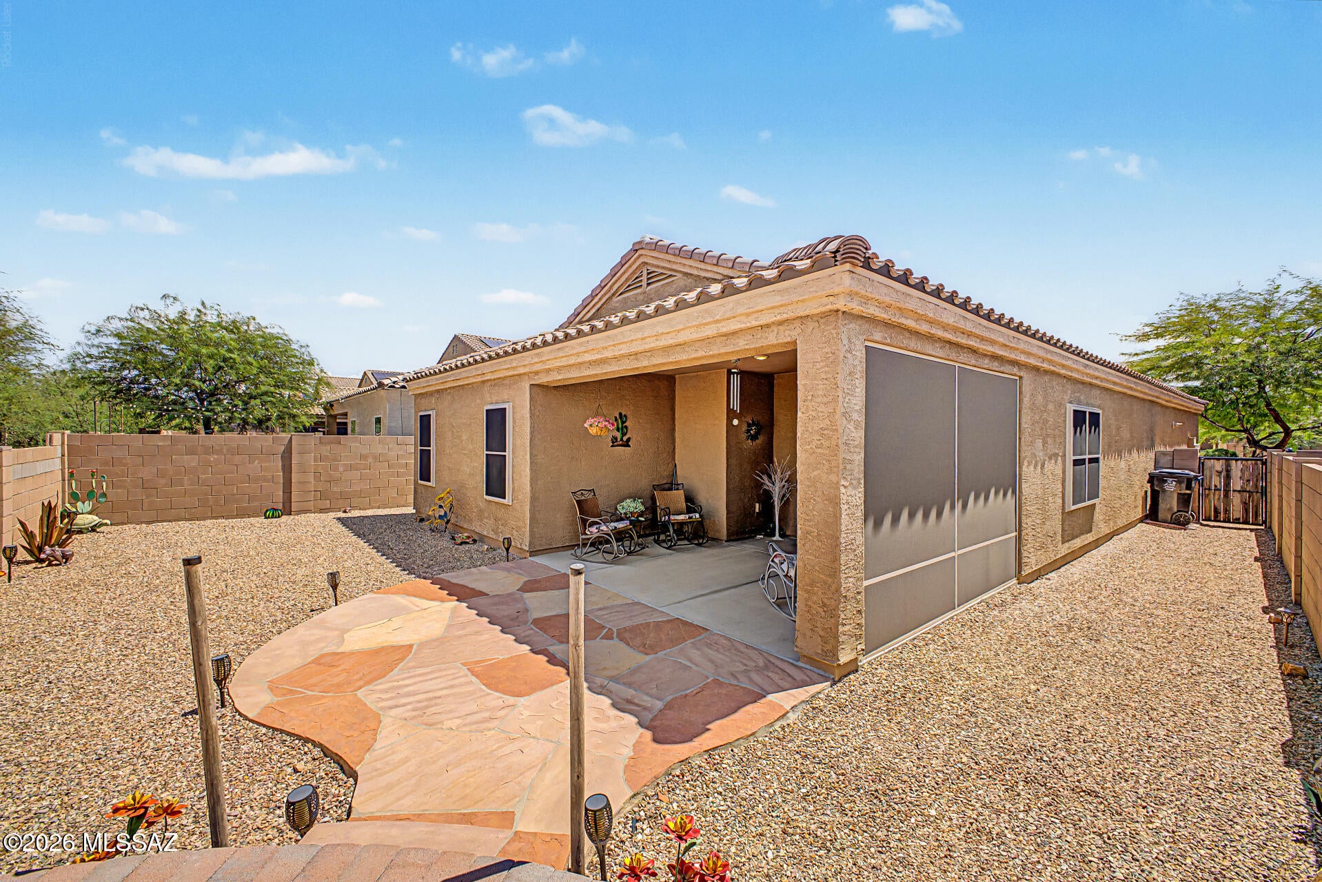 Vista Del Lago Norte SQ20140780198 - Residential