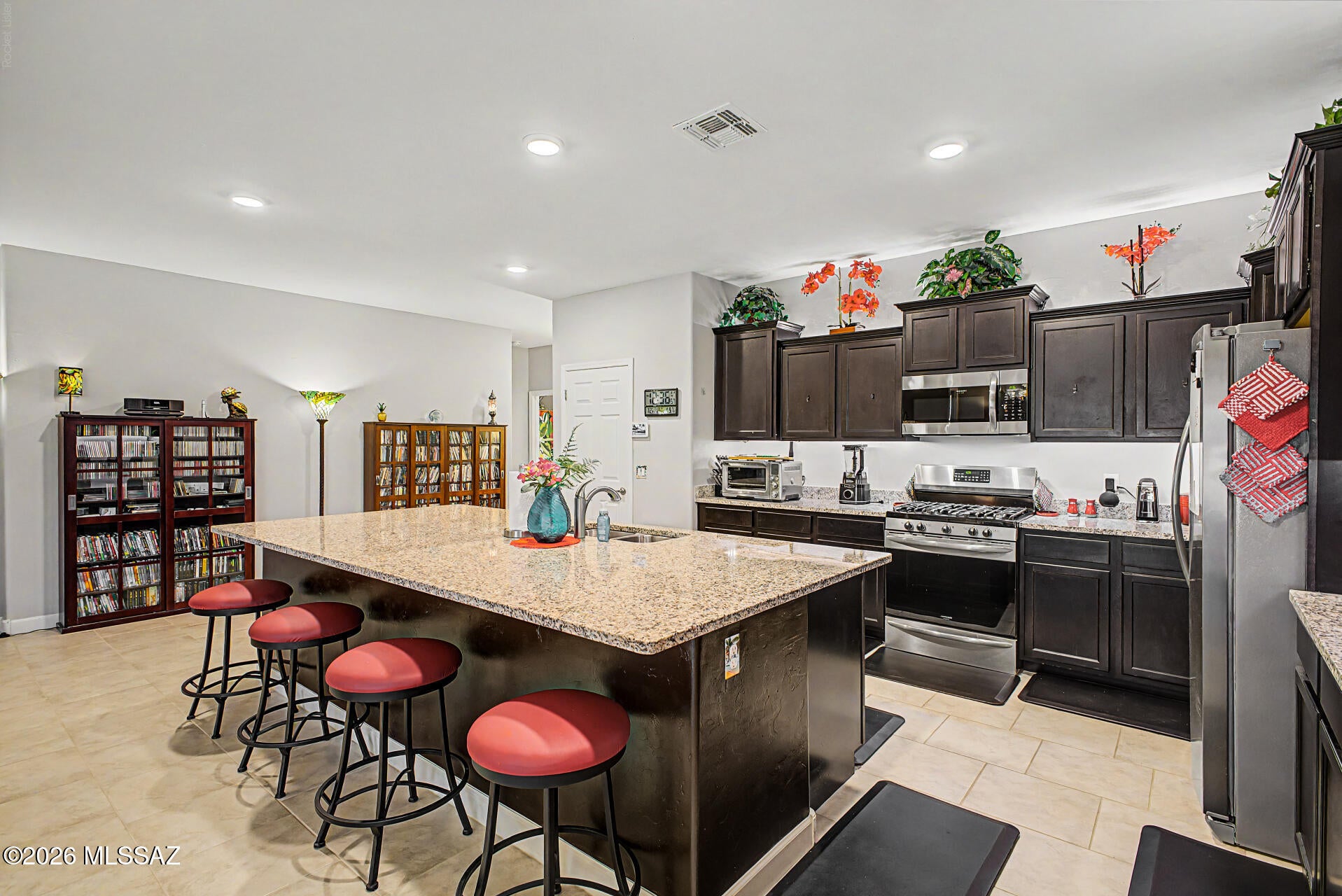 Vista Del Lago Norte SQ20140780198 - Residential