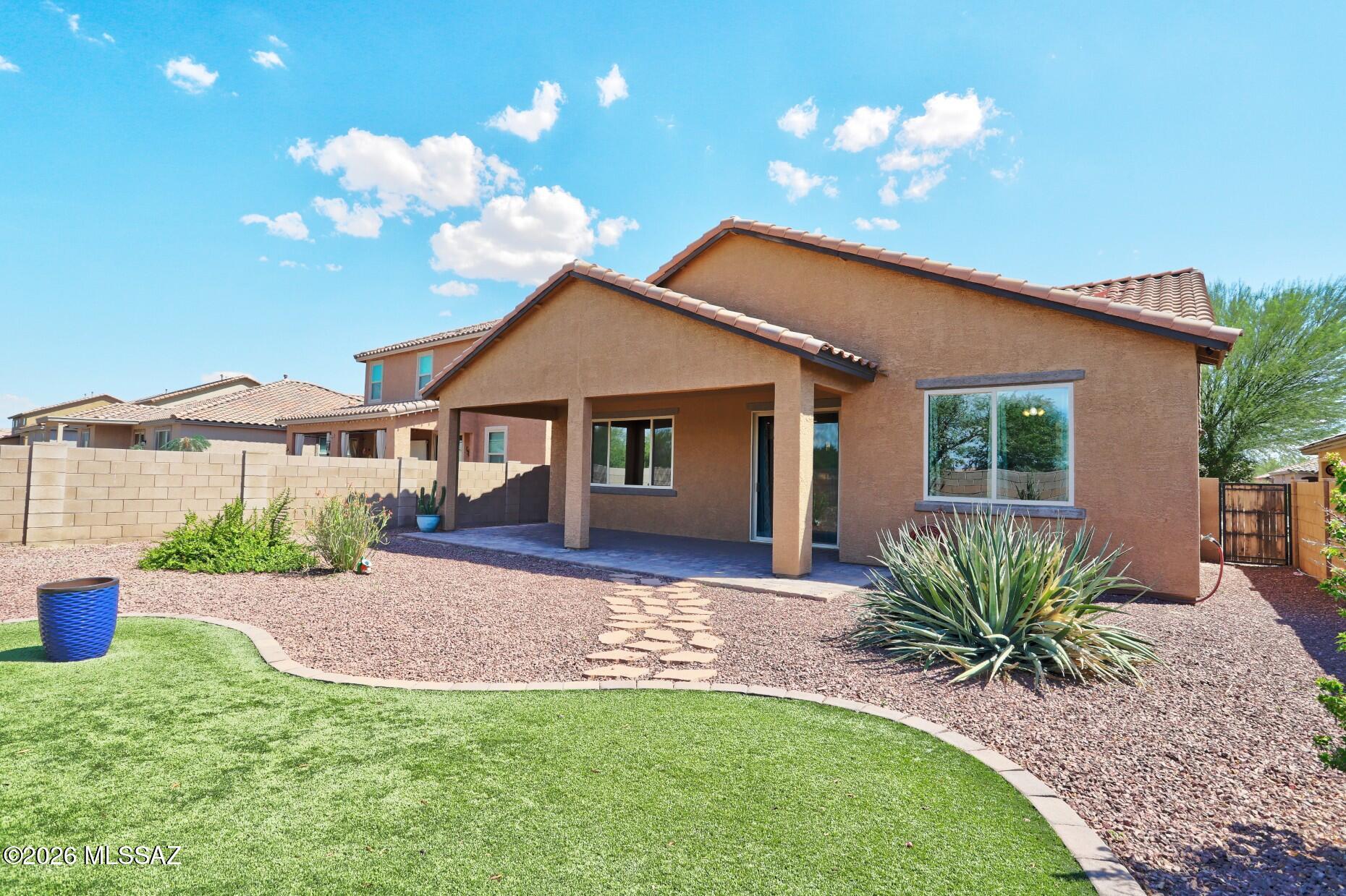 Gladden Farms BLK 13-15 - Residential Lease