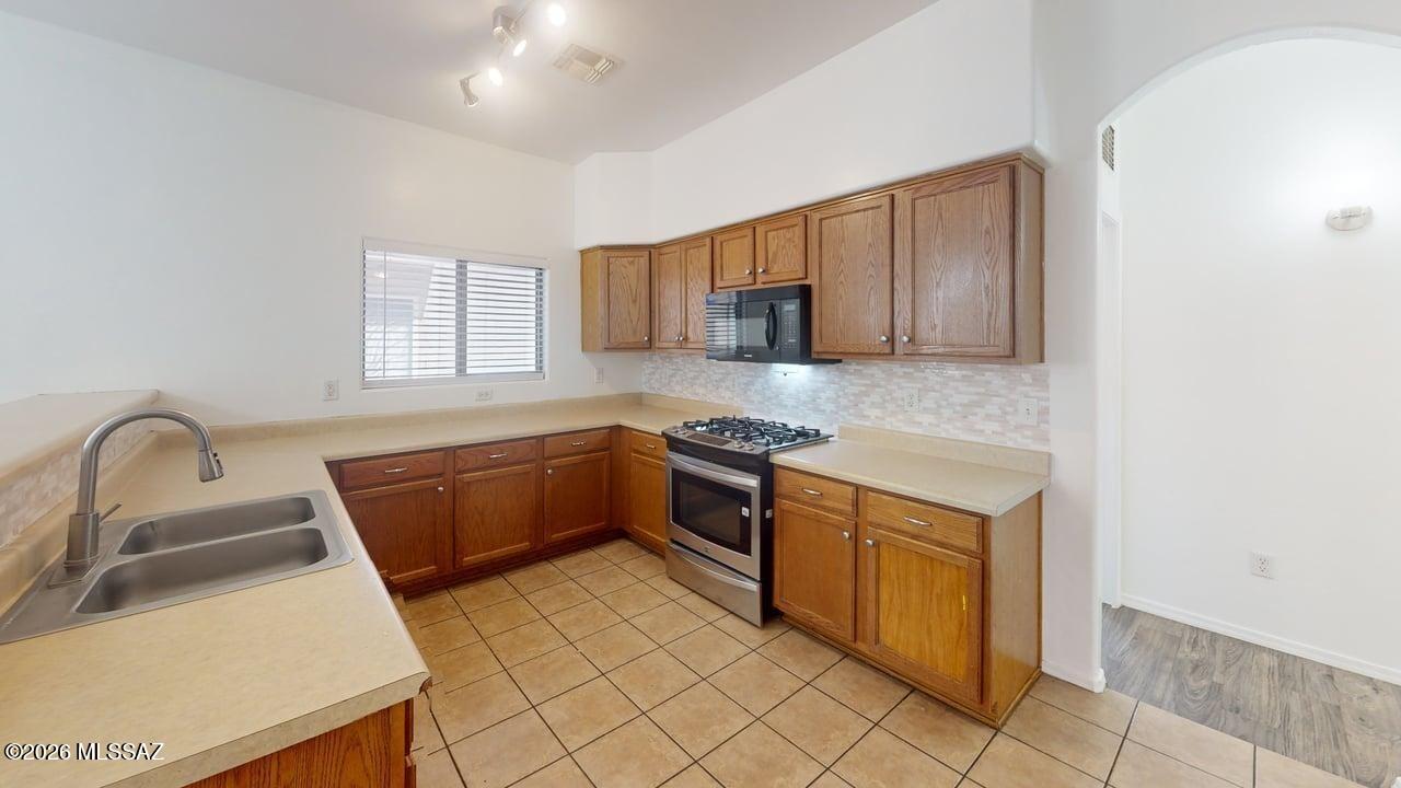 Presidio de las Estrellas - Residential Lease