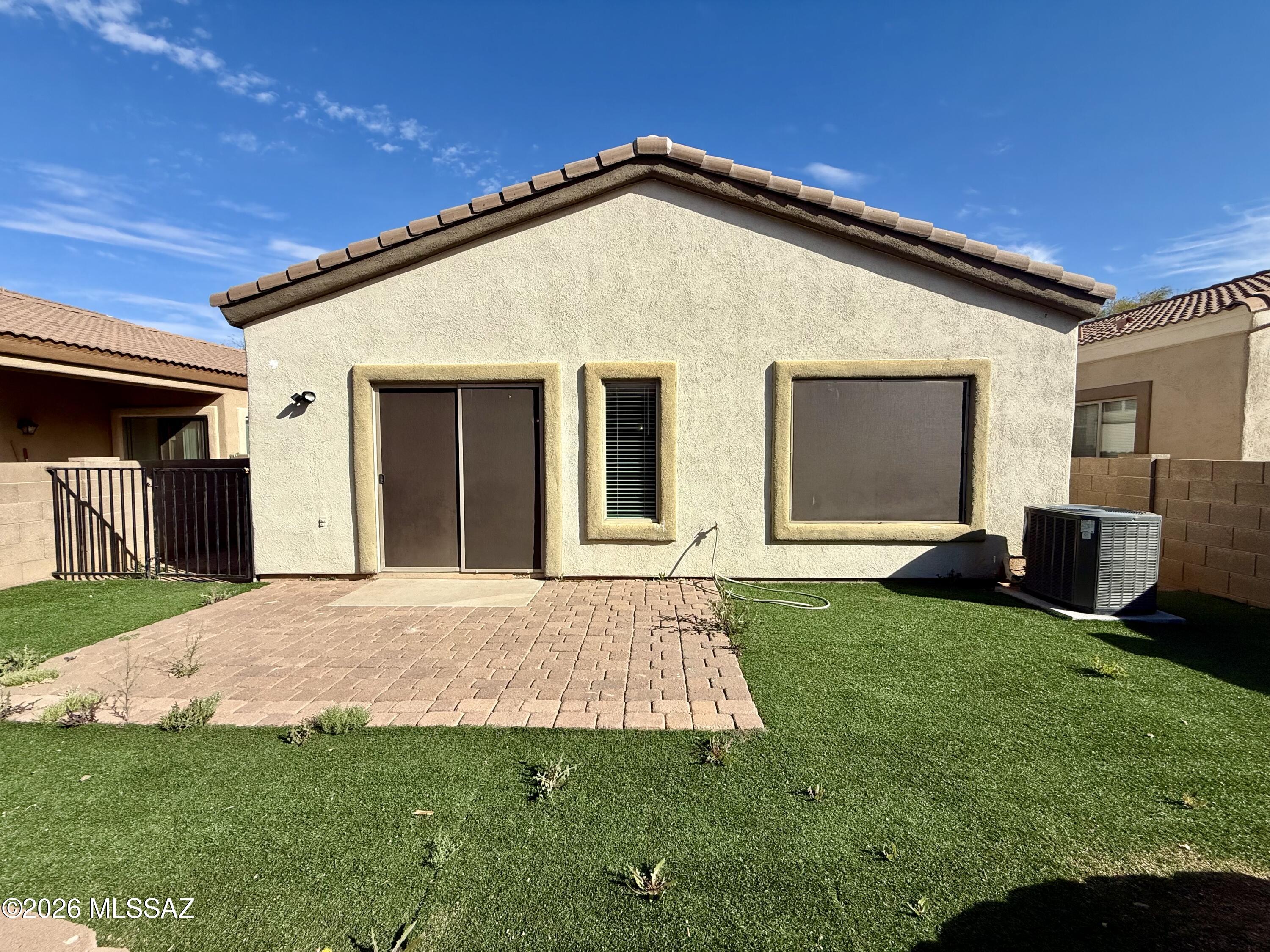 Presidio de las Estrellas - Residential Lease