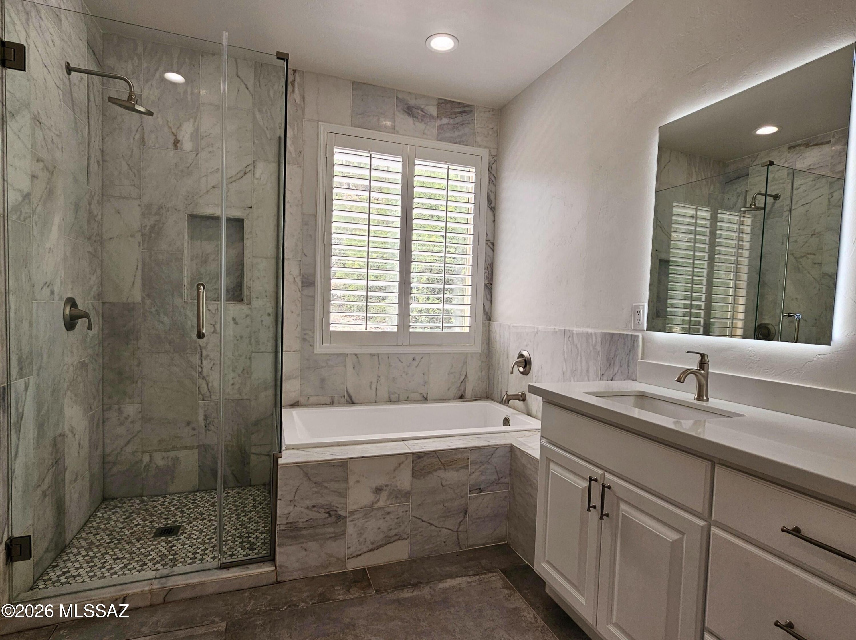 Sabino Mountain (1-290) - Residential Lease