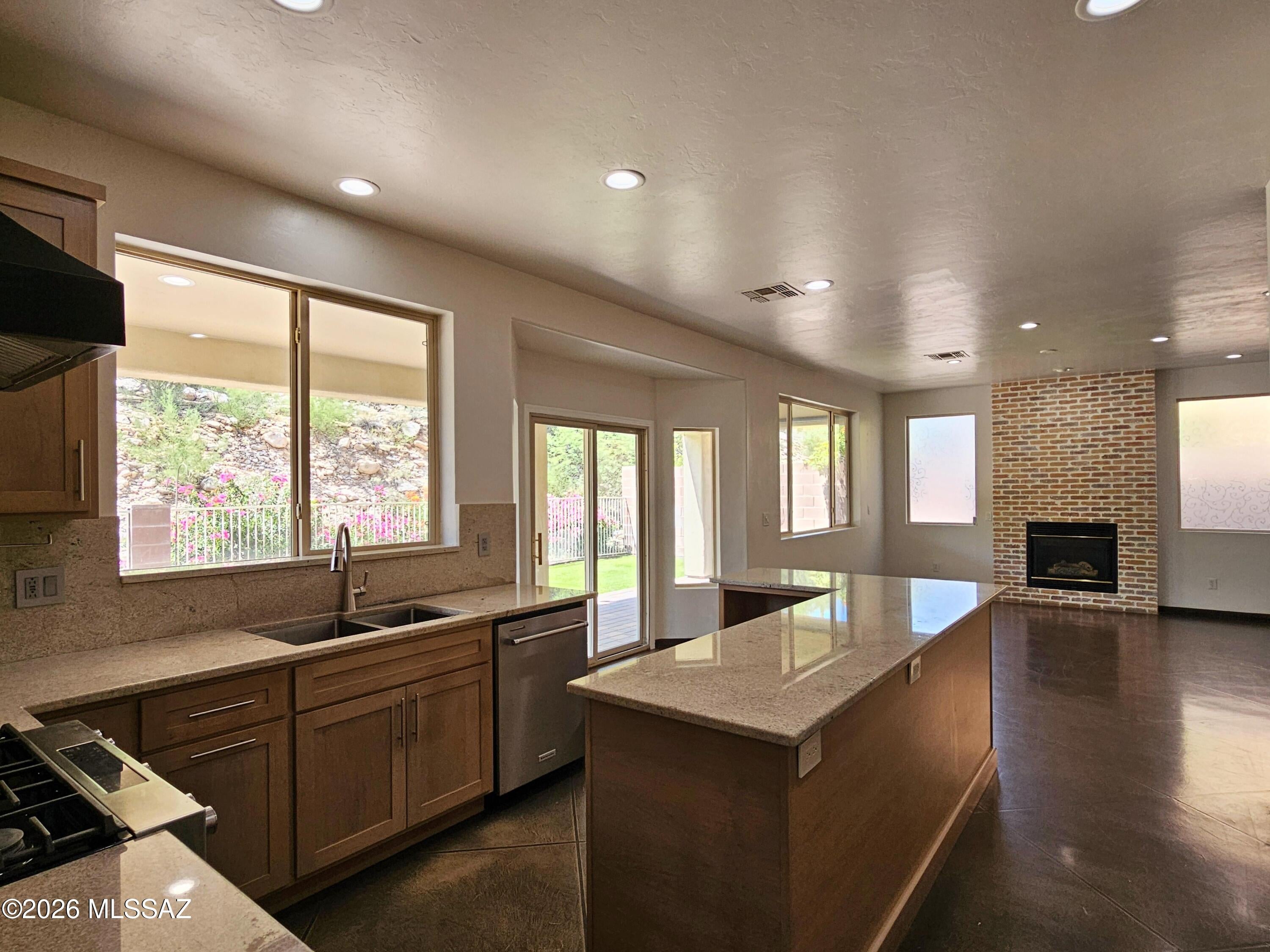 Sabino Mountain (1-290) - Residential Lease