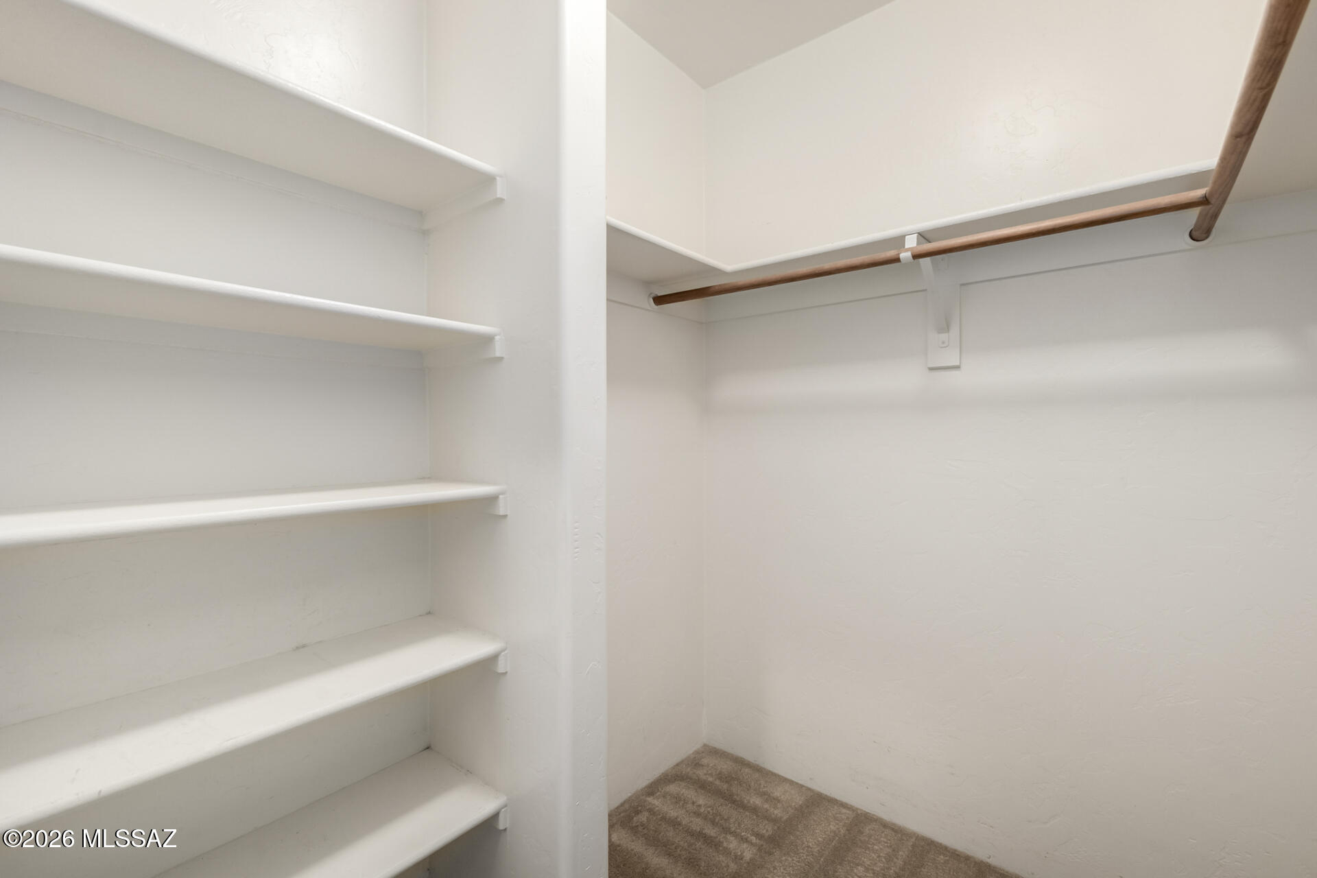 Barrio Solana (1-42) - Residential