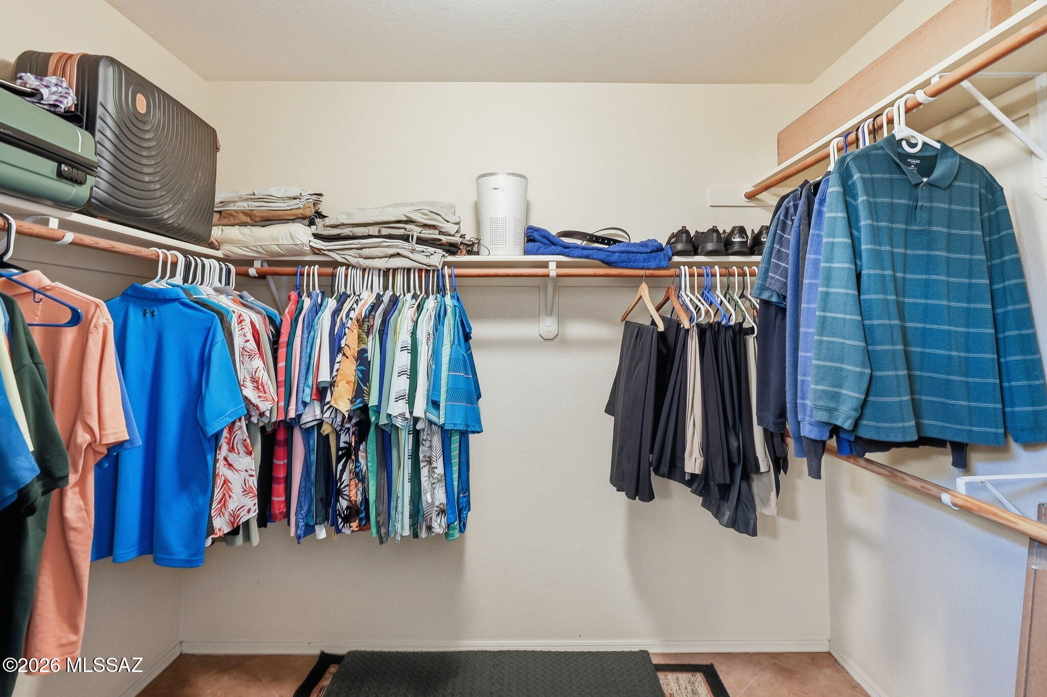 San Ignacio Heights (136-156) - Residential