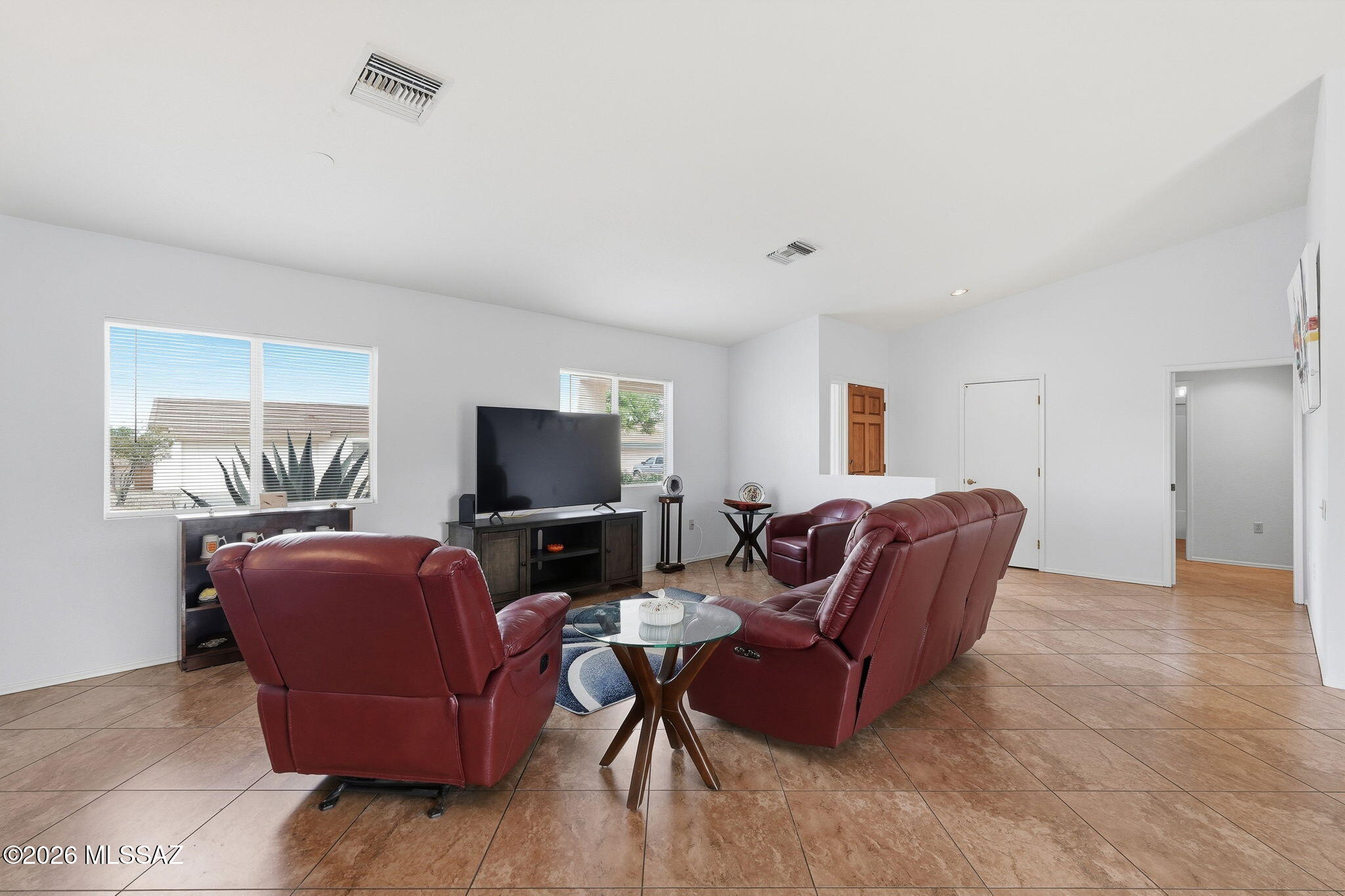 San Ignacio Heights (136-156) - Residential