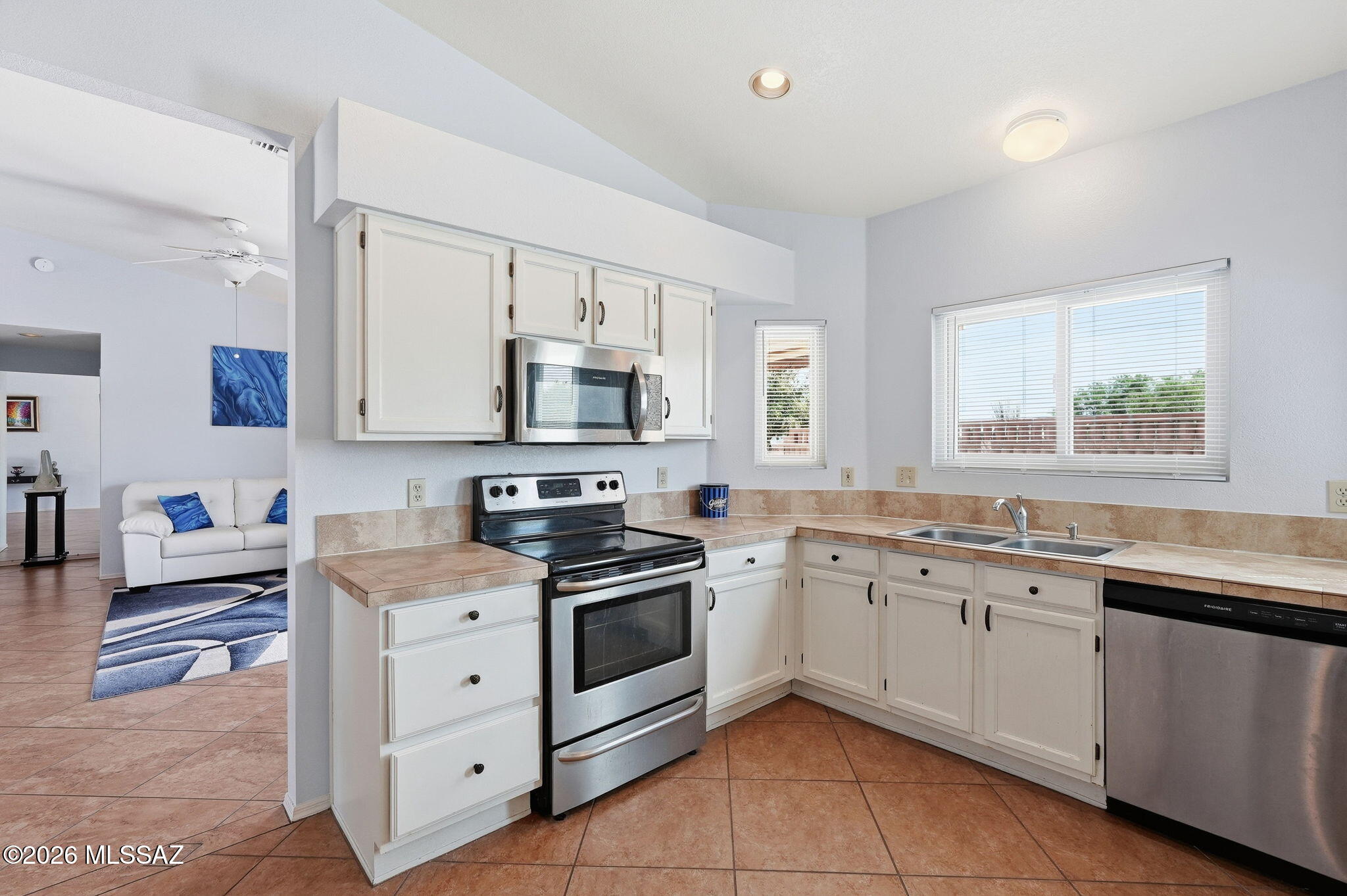 San Ignacio Heights (136-156) - Residential