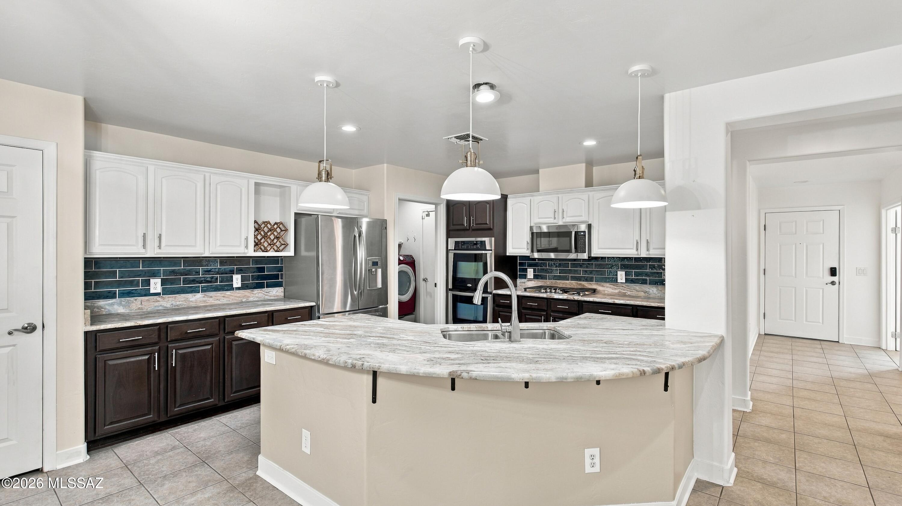 Black Horse (1-411) - Residential
