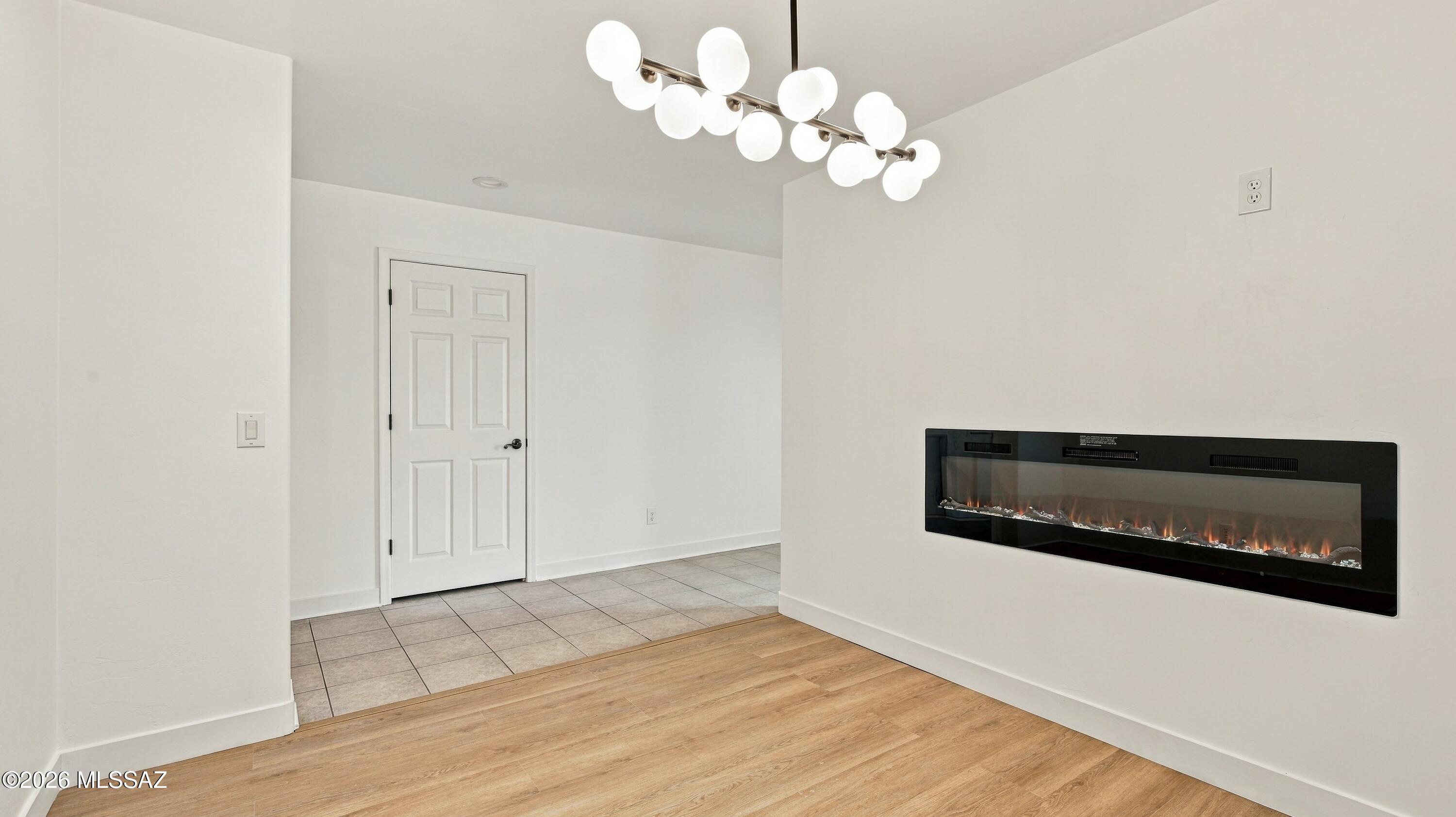 Black Horse (1-411) - Residential