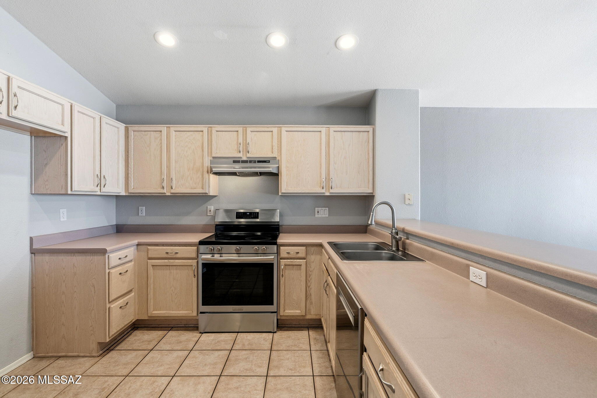 Hacienda Del Oro (1-78) - Residential