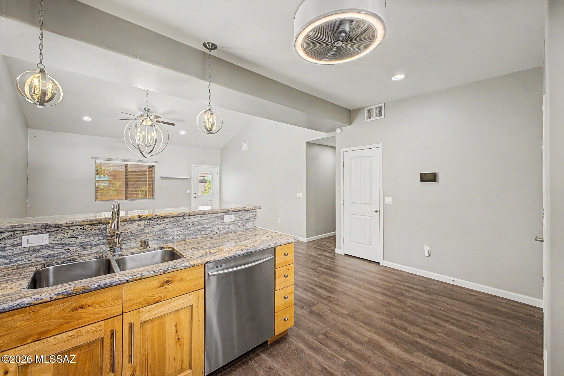Kenyon Terrace (1-160) - Residential
