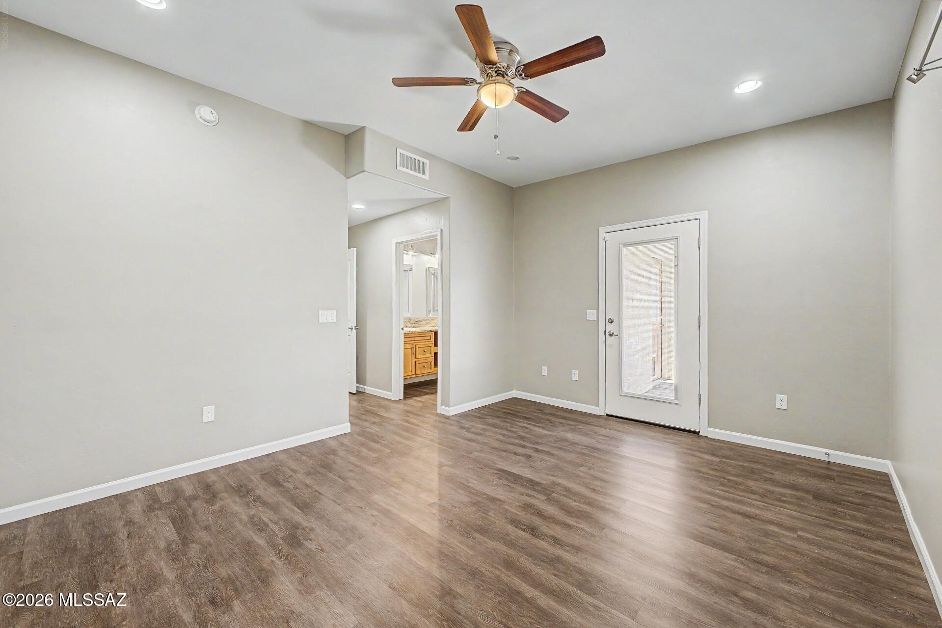 Kenyon Terrace (1-160) - Residential